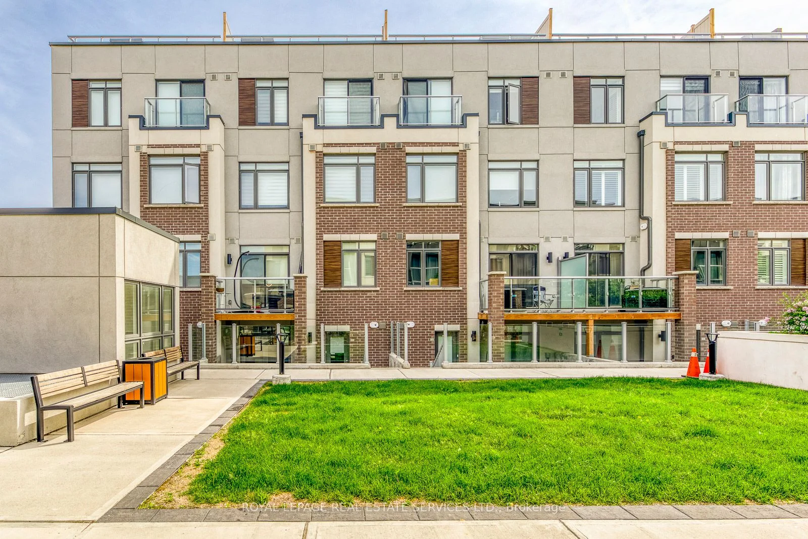3078 Sixth Line 117, Oakville, ON L6M 1P8