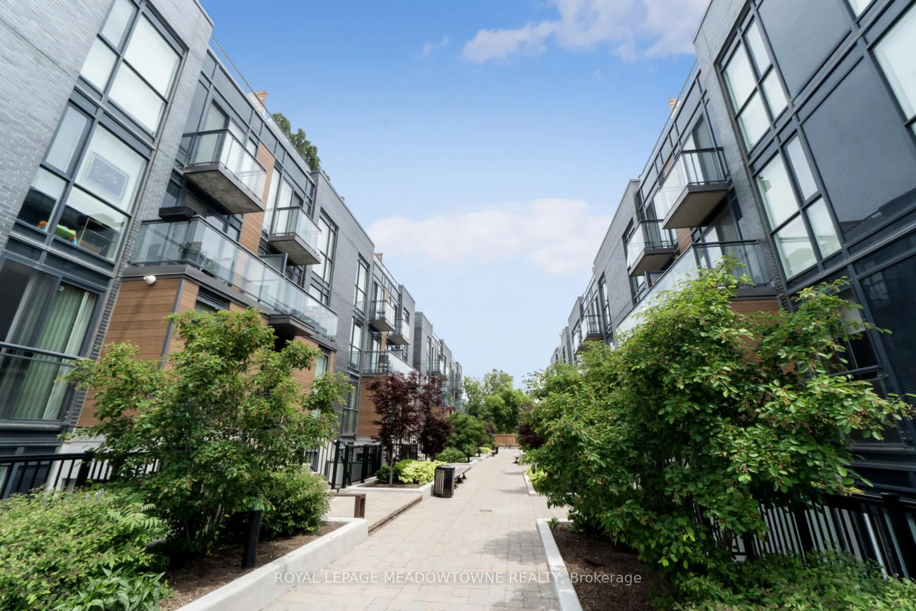 15 Sousa Mendes Street 501, Toronto W02, ON M6P 0A9