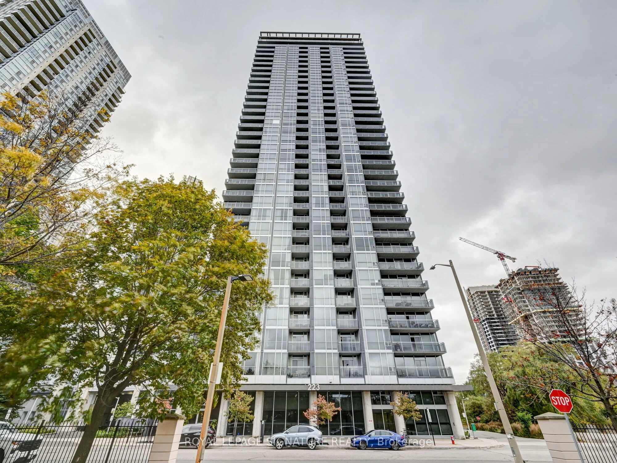 223 Webb Drive 1001, Mississauga, ON L5B 0E8