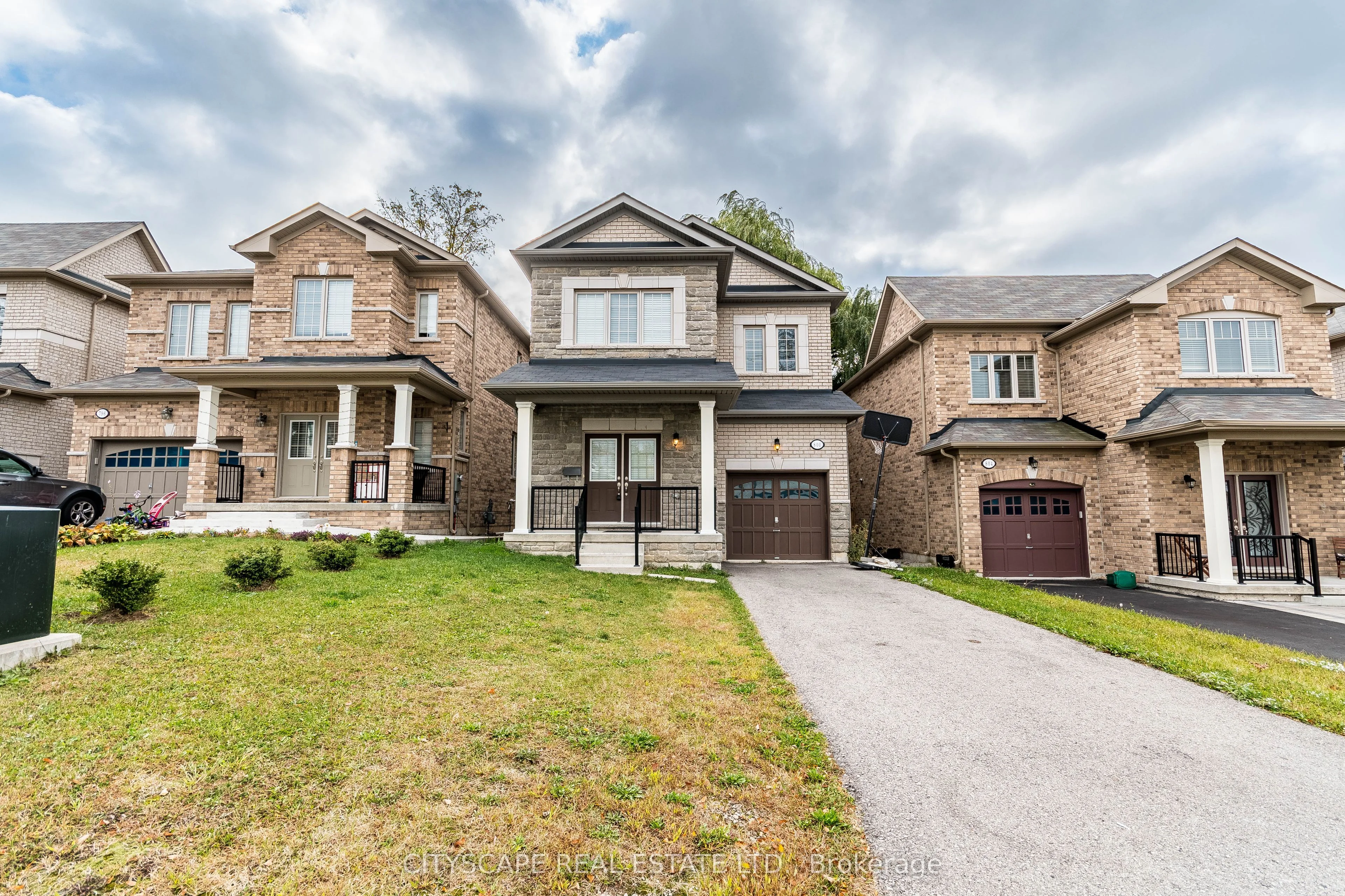 800 Glenbrook Avenue, Burlington, ON L4W 1L1