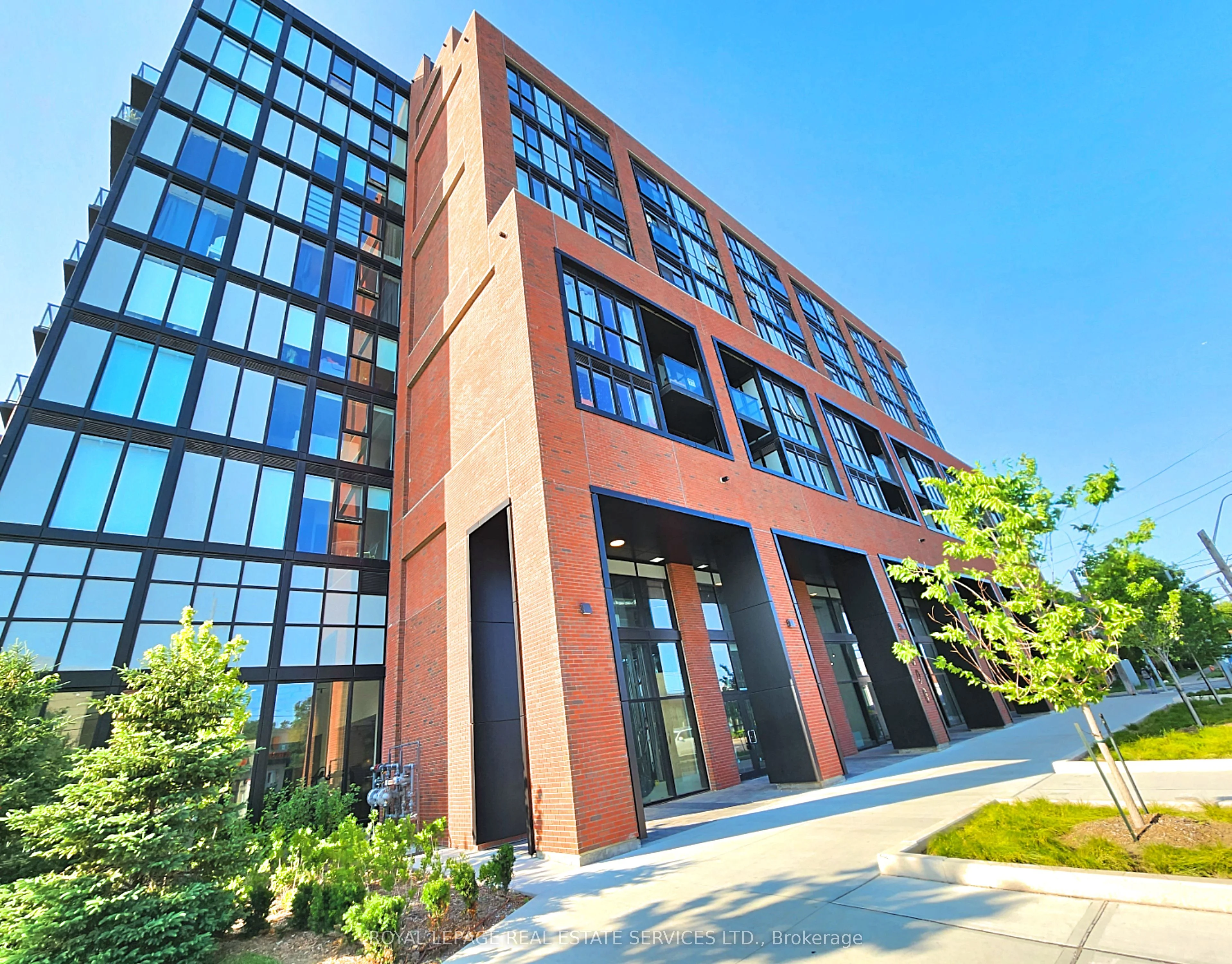 2300 St Clair Avenue 304, Toronto W02, ON M6N 0B3