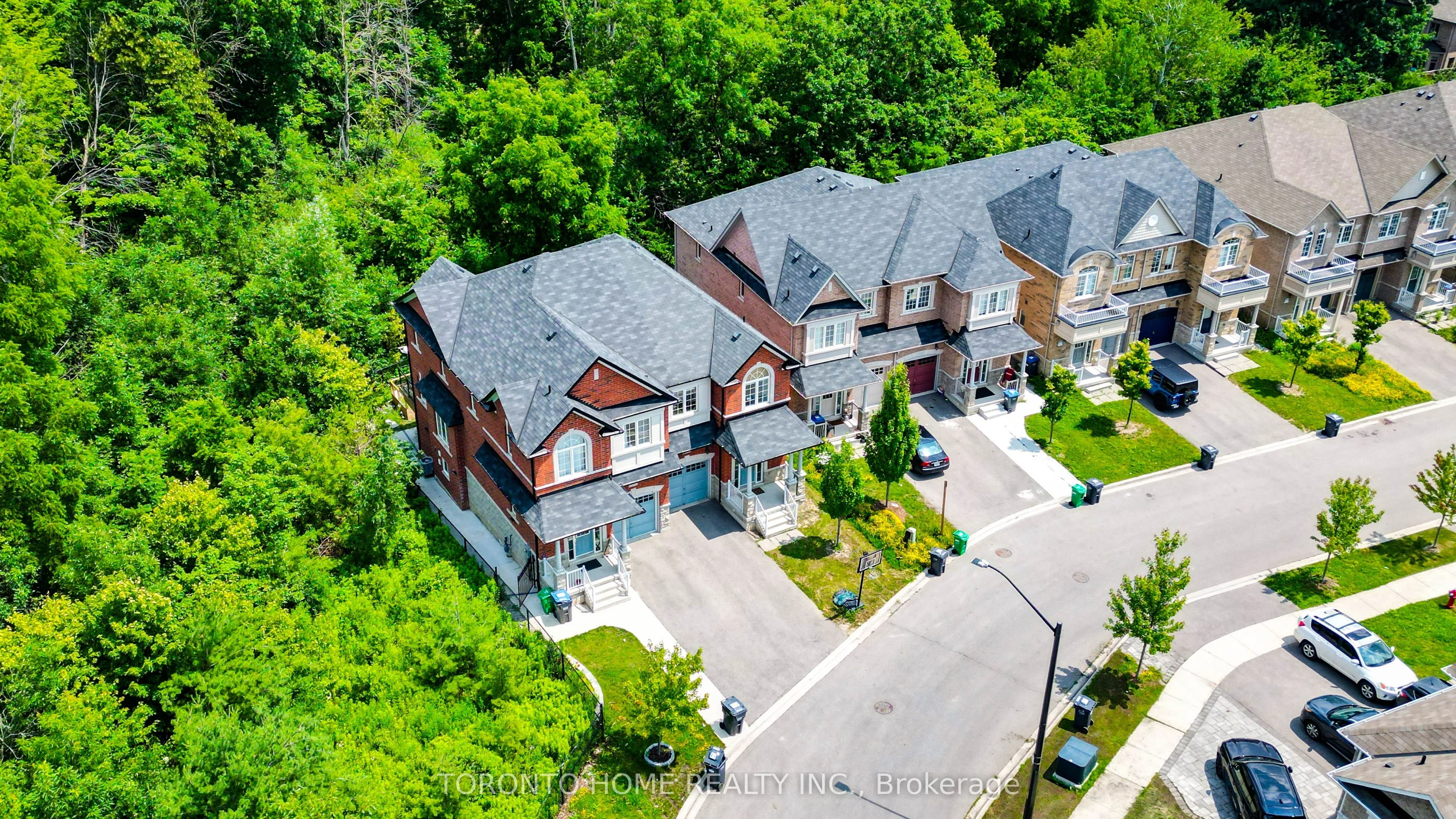 5607 Meadowcrest Avenue, Mississauga, ON L5M 7X6