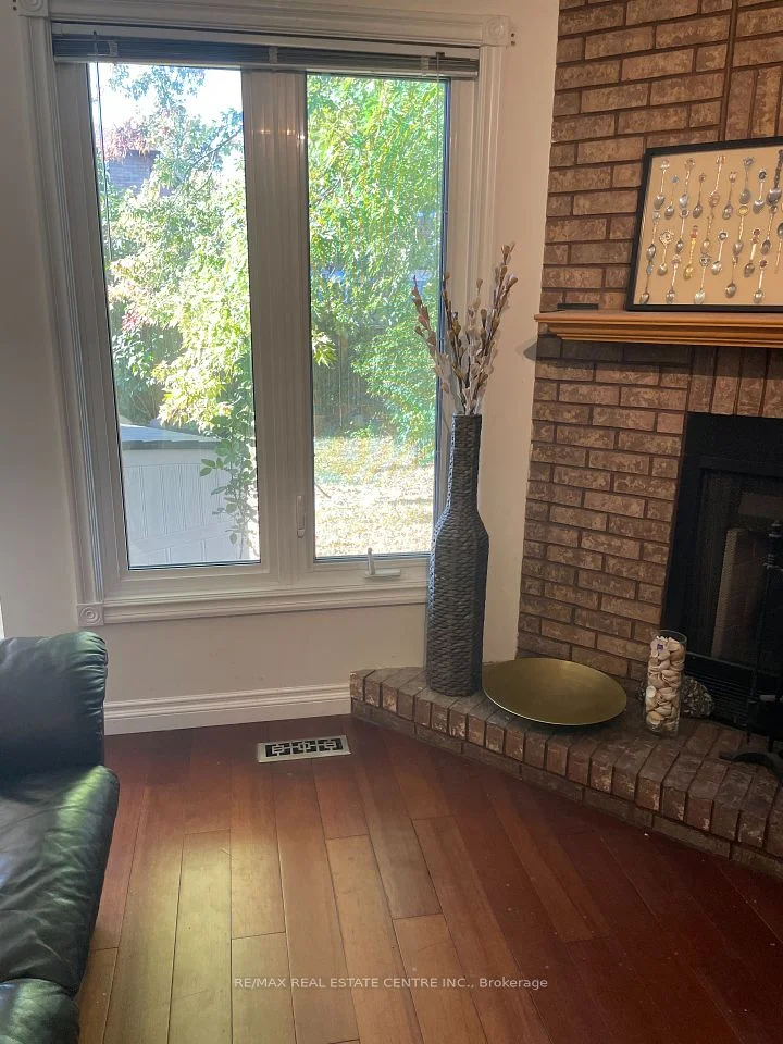 5506 Fleur de lis Crt Court UPPER, Mississauga, ON L5R 2Z5