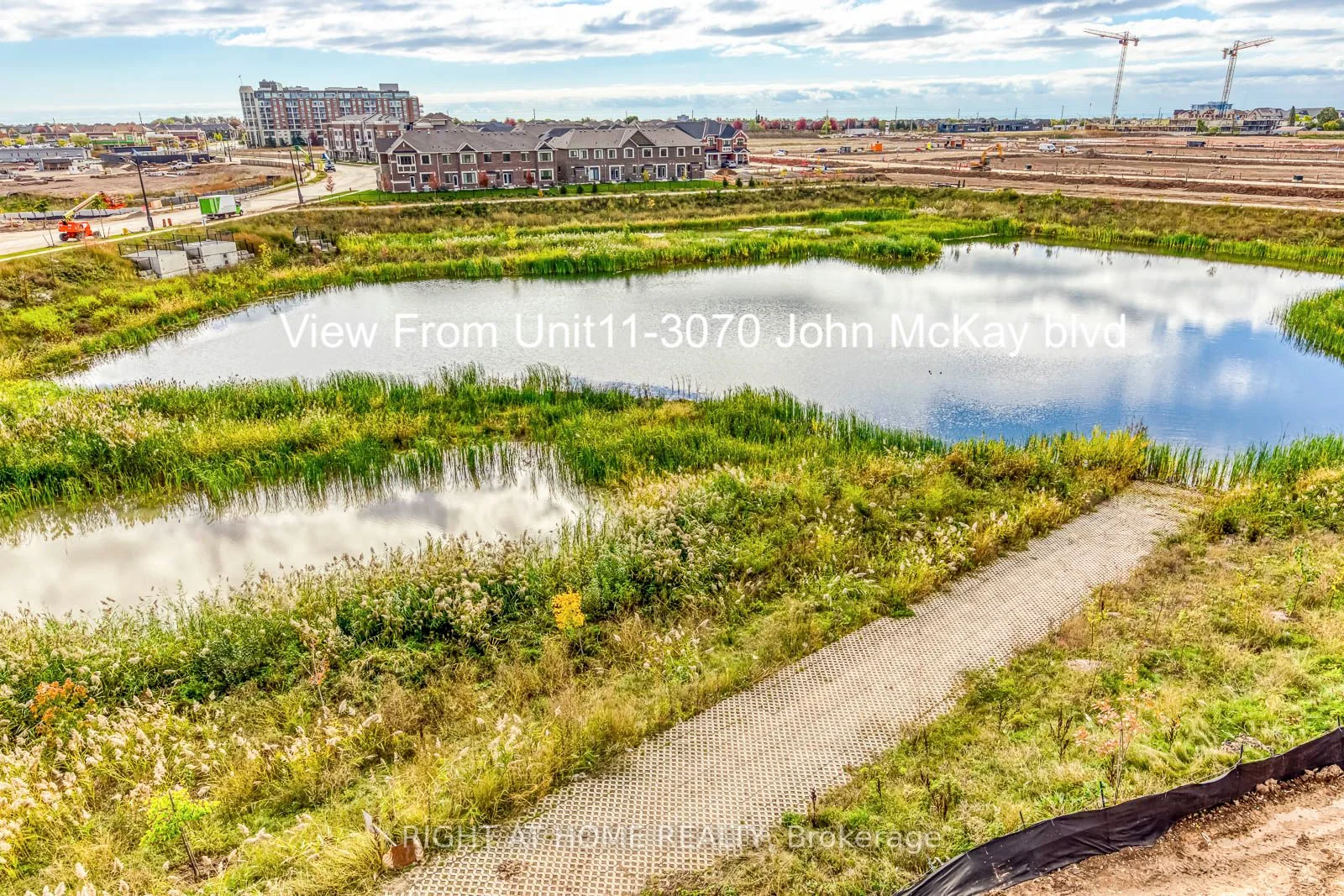 3070 John Mckay Boulevard 11, Oakville, ON L6H 4K5