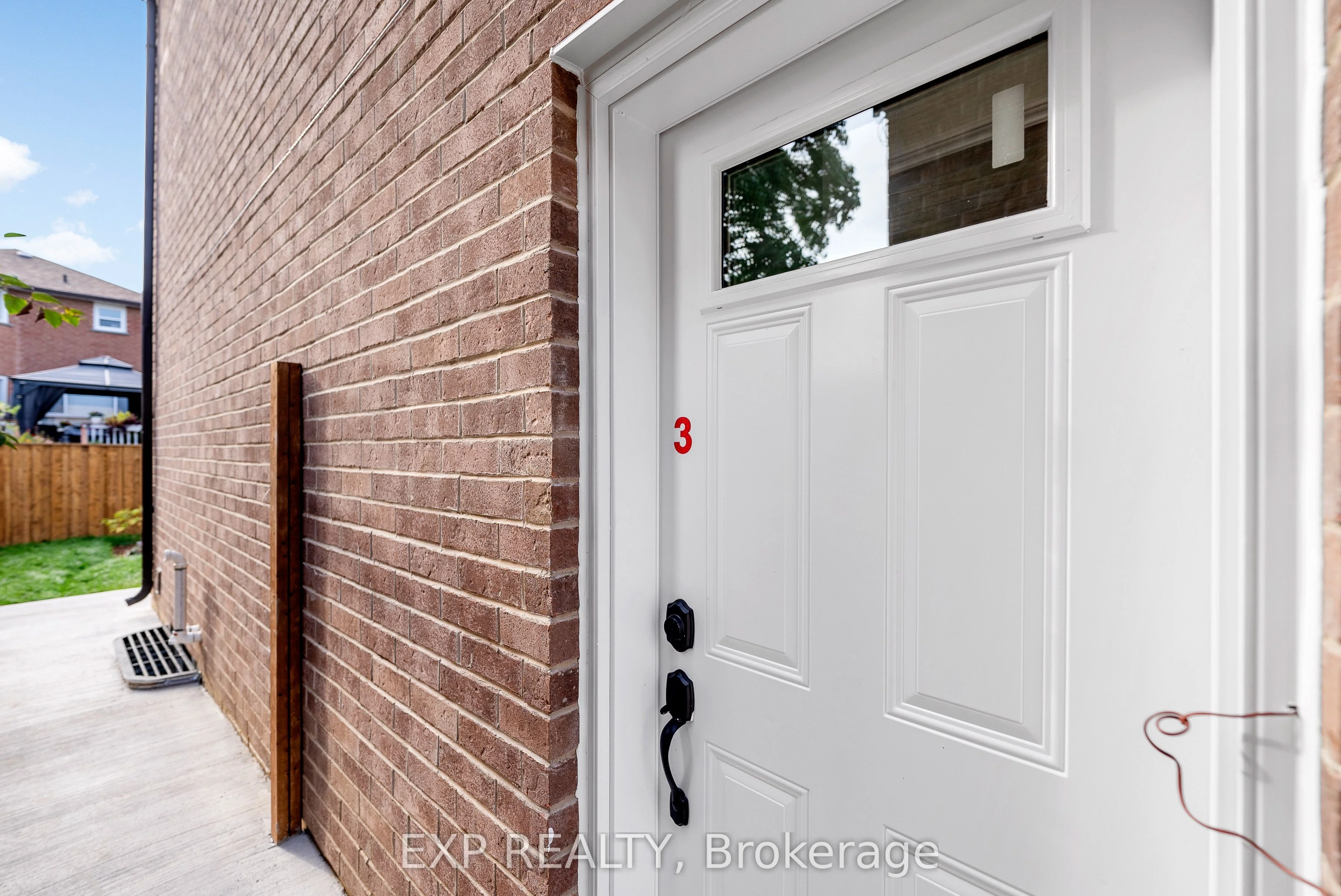 659 Roselaire Trail Unit 3, Mississauga, ON L5R 3C6