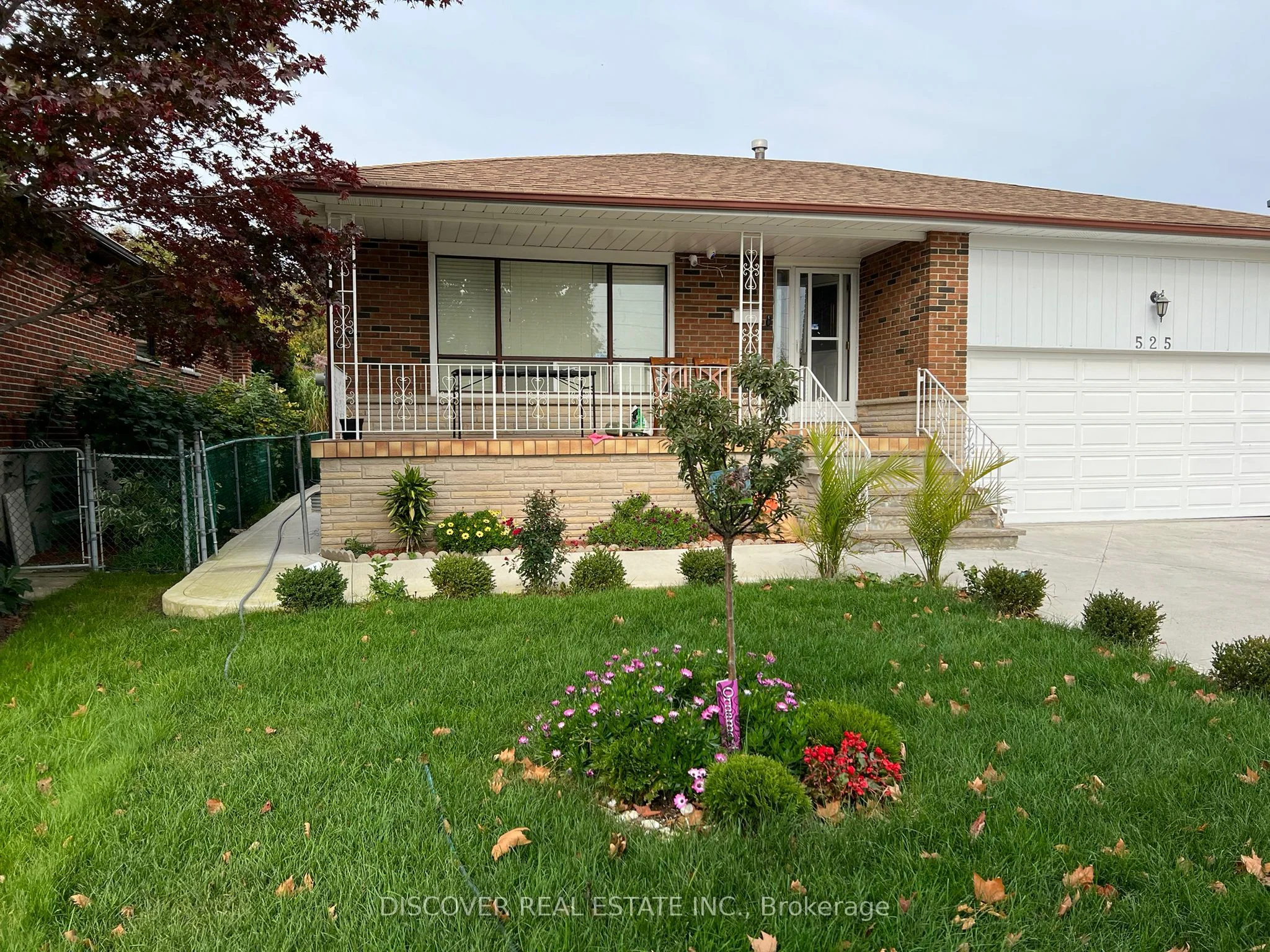 525 Cullen Avenue Main, Mississauga, ON L5B 2M8