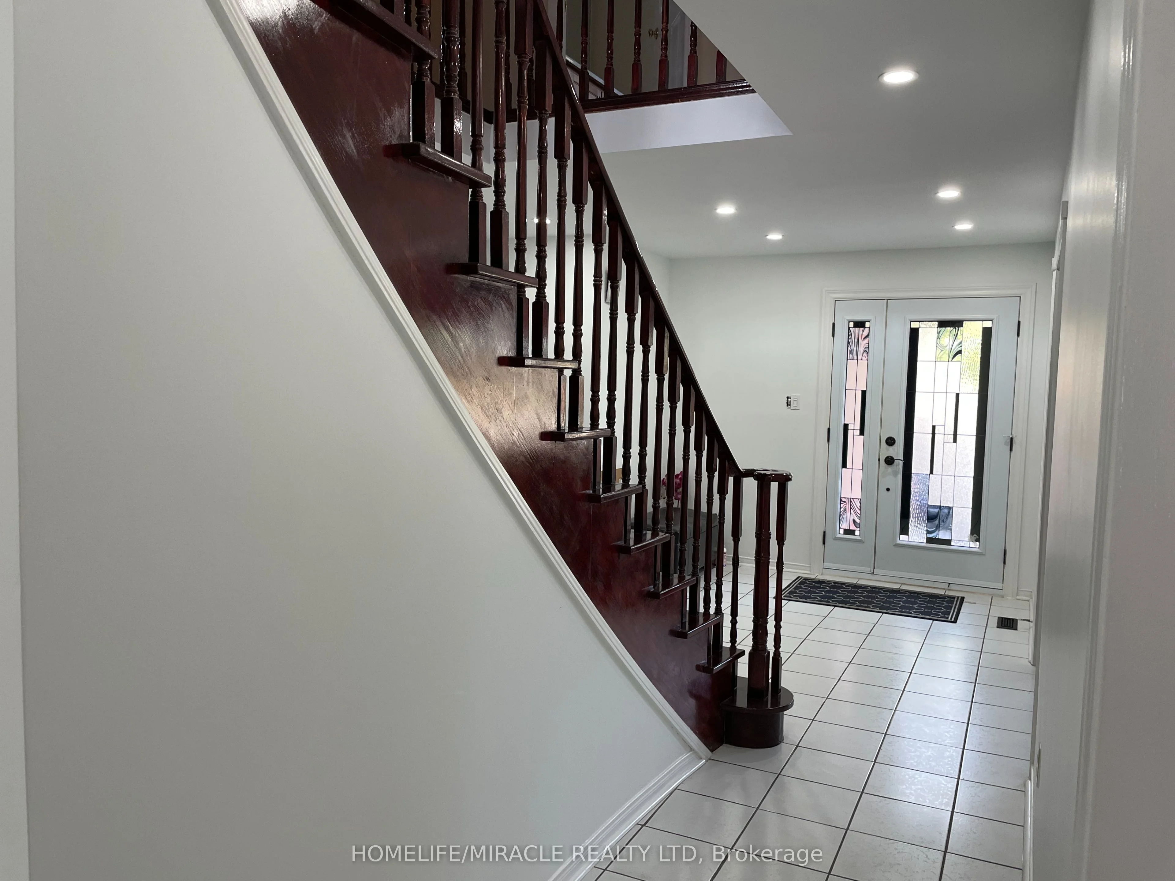 256 Bristol Road W, Mississauga, ON L5R 2H1