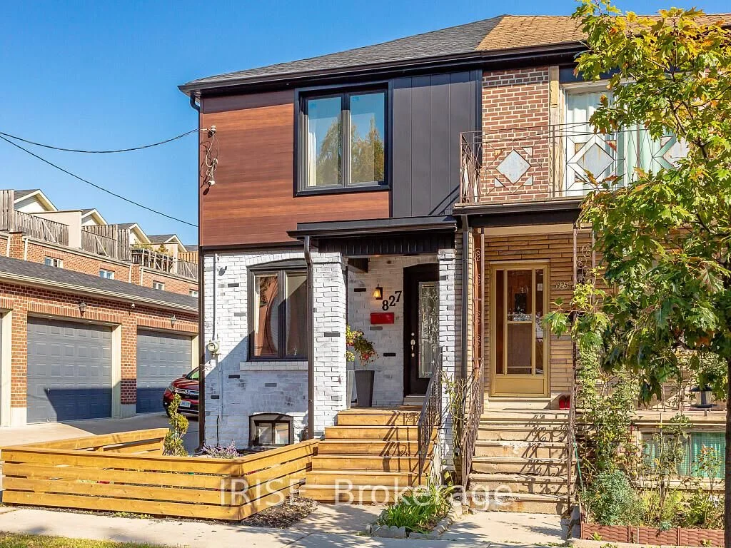 827 St Clarens Avenue, Toronto W02, ON M6H 3X4