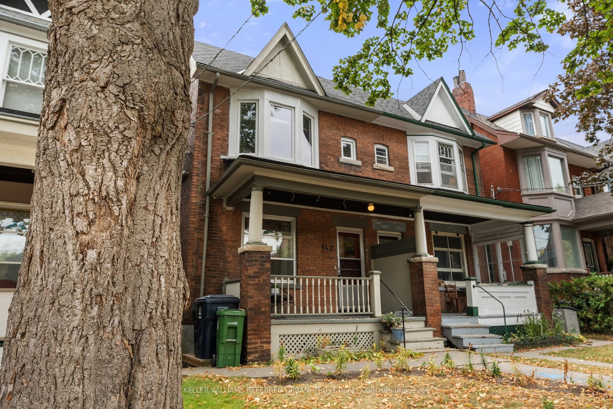 142 Sunnyside Avenue, Toronto W01, ON M6R 2P2