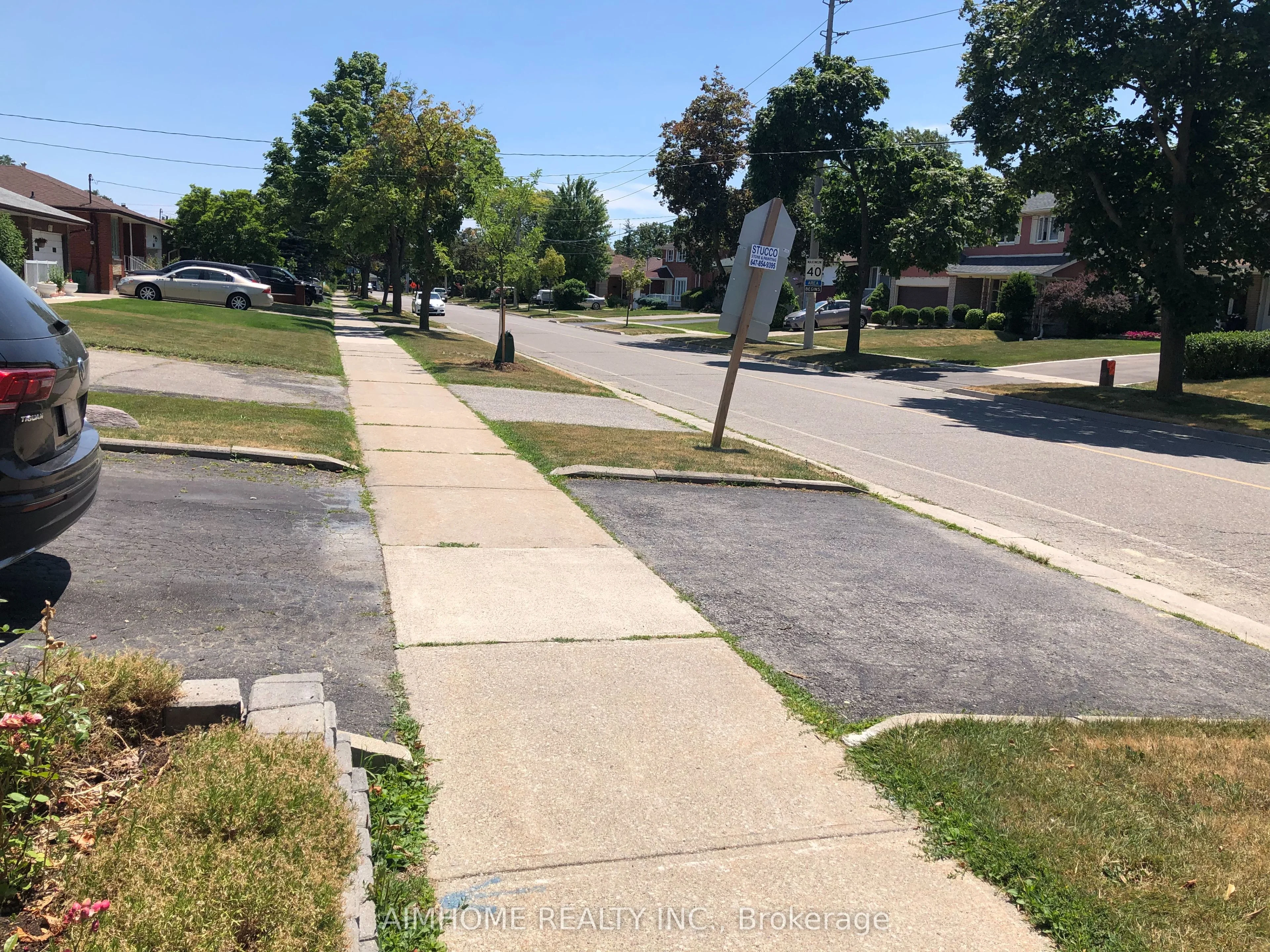 3423 cedar creek Dr Drive, Mississauga, ON L4Y 2Y2