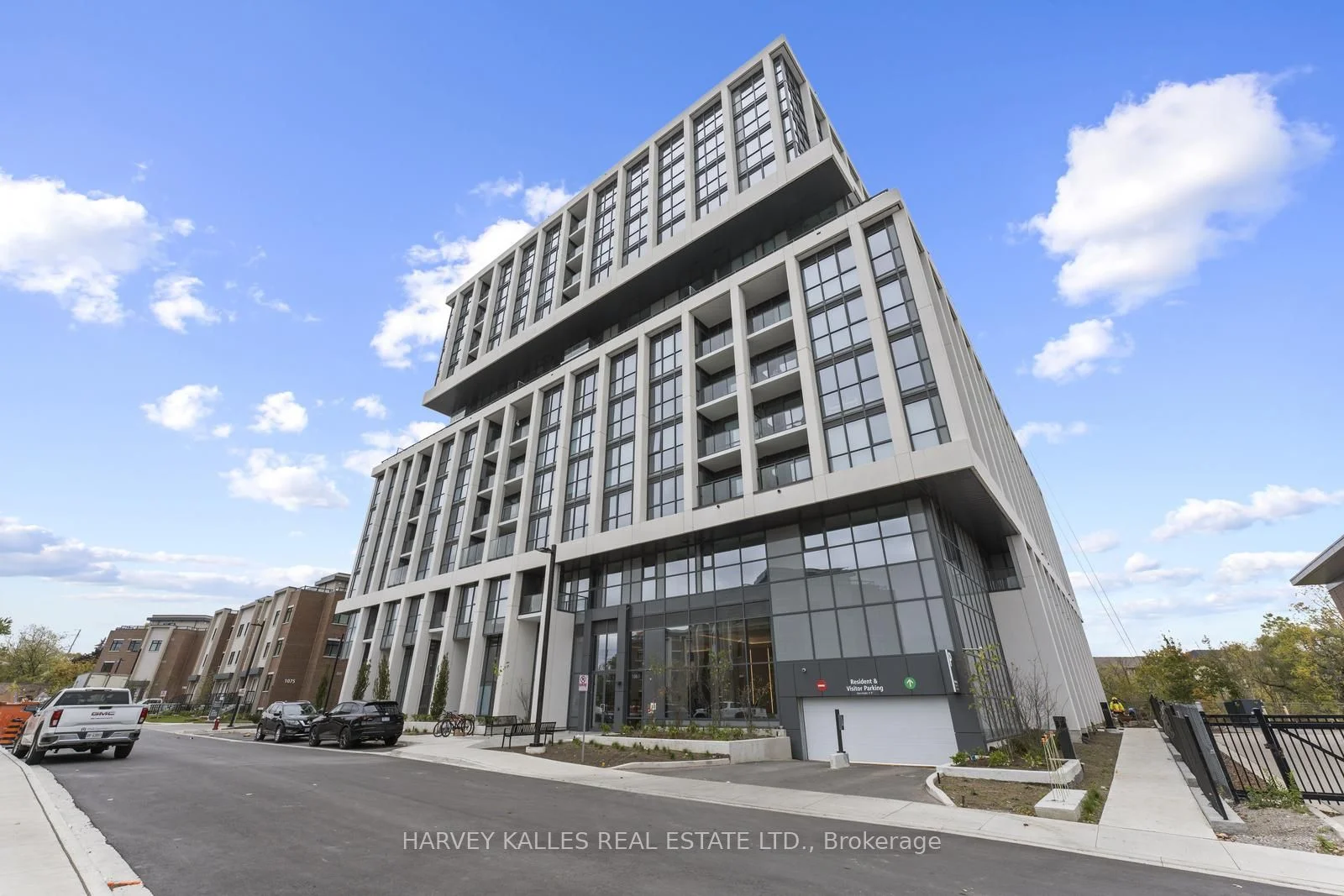 1063 Douglas Mccurdy Comm Circle 702, Mississauga, On L5l 3h9