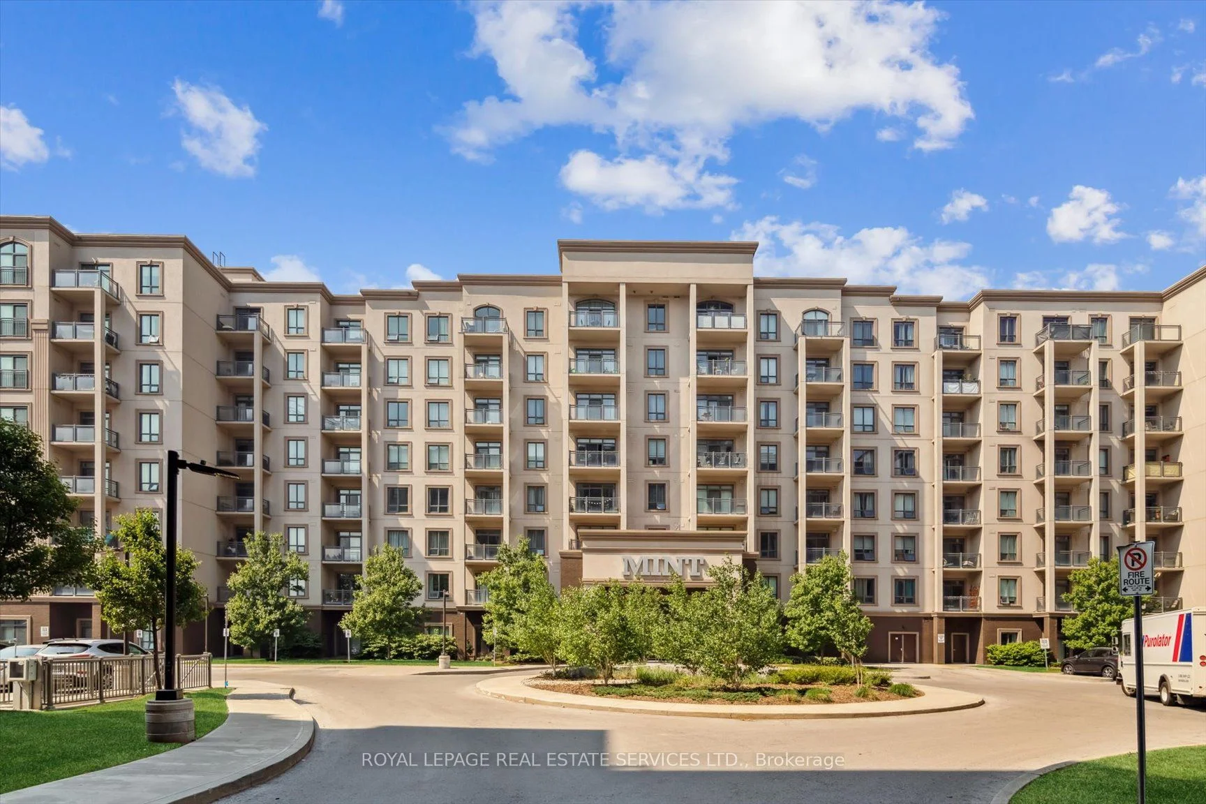 2490 Old Bronte Road 320, Oakville, ON L6M 0Y5