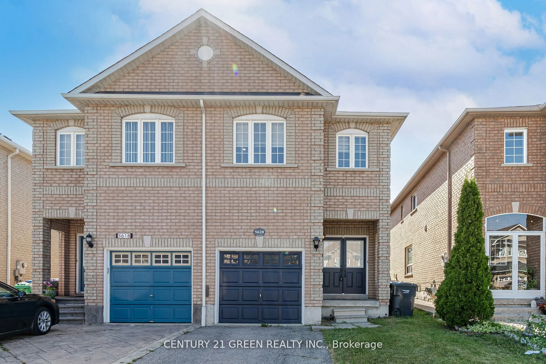 5620 Armando Avenue, Mississauga, ON L5V 3A7