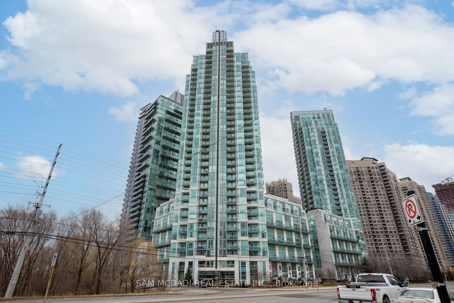 220 Burnhamthorpe Road W 1802, Mississauga, ON L5B 4N4