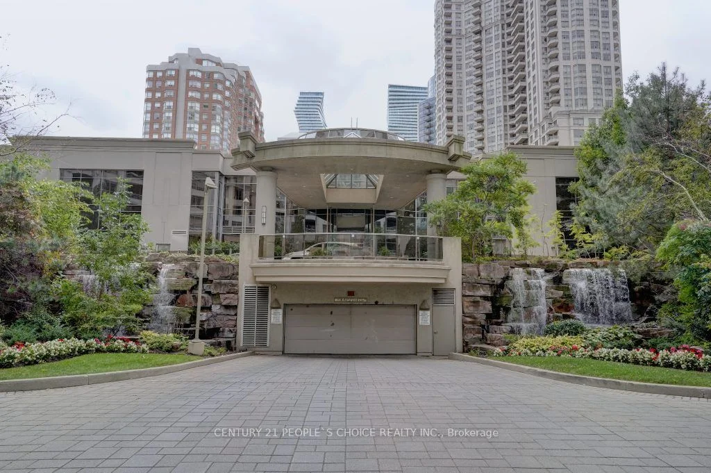 3880 Duke Of York Boulevard 903, Mississauga, ON L5B 4M7