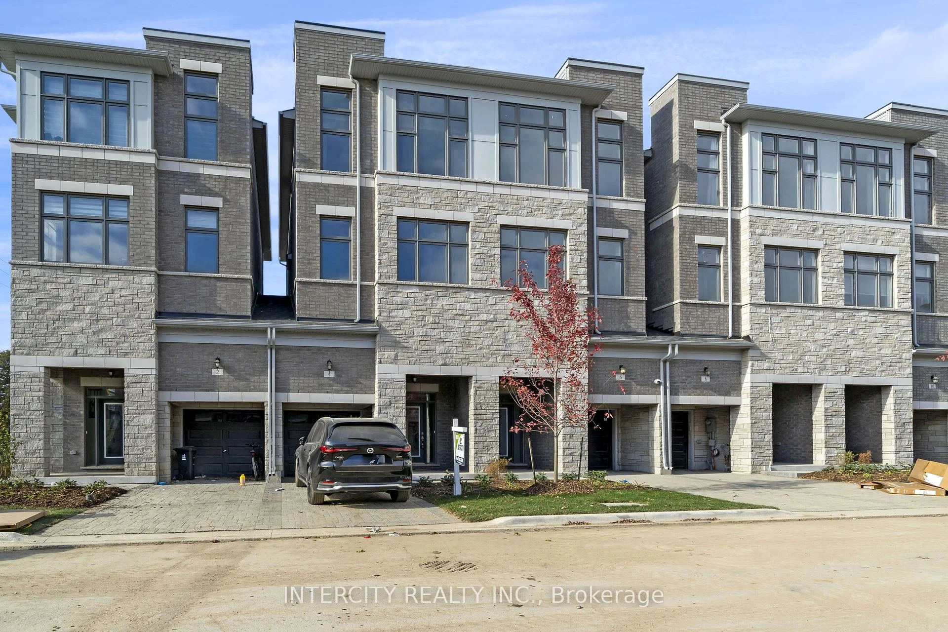 4 Tamola Park Court, Toronto W05, ON M9L 2L1