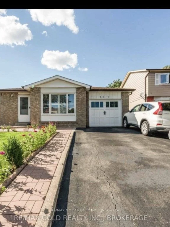 3817 Teeswater Road, Mississauga, ON L4T 2A5