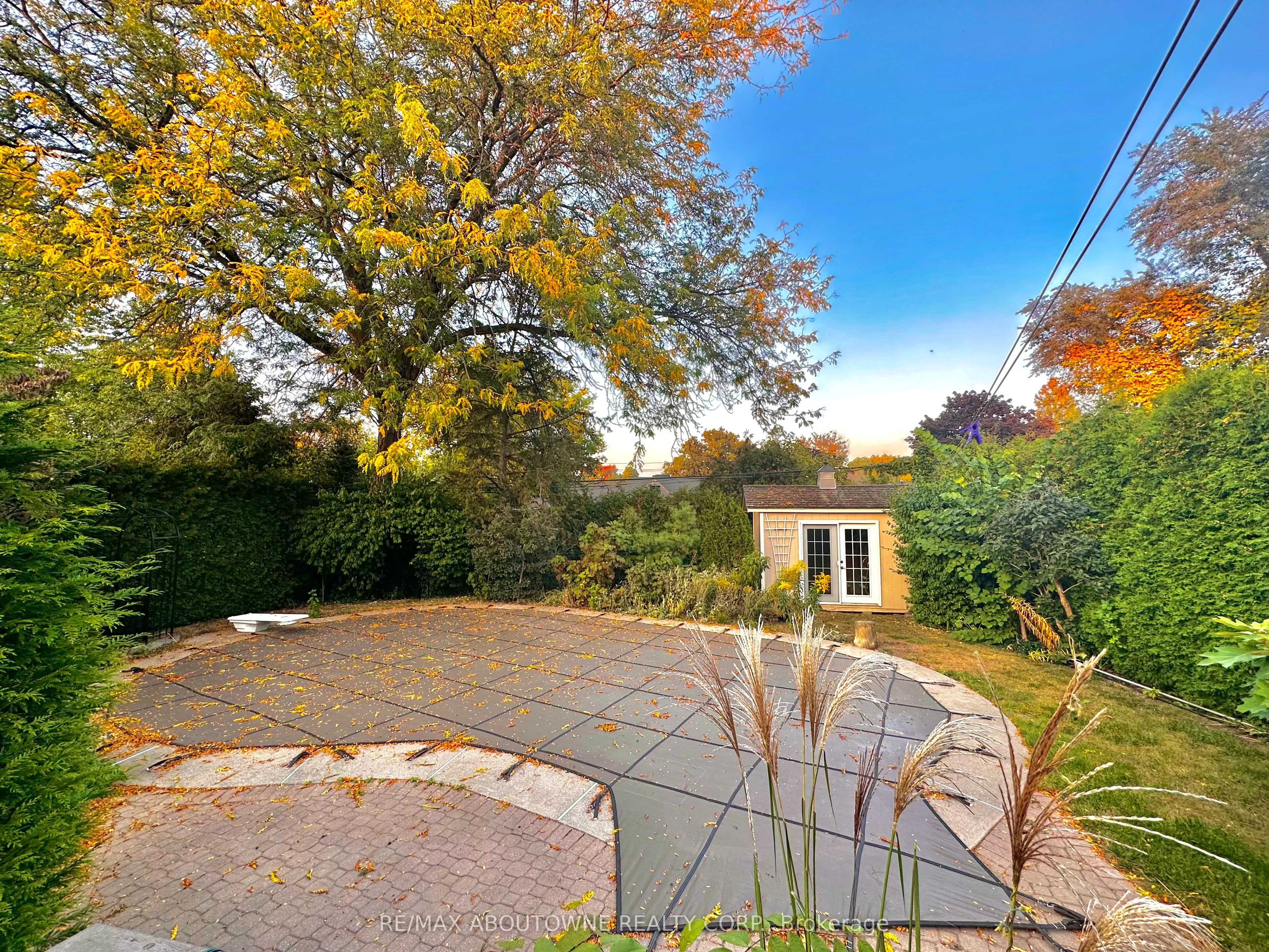 531 Sandbrook Road, Oakville, ON L6L 4M6
