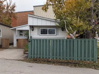 3233 Derry Road E #24, Mississauga, On L4t 1a8
