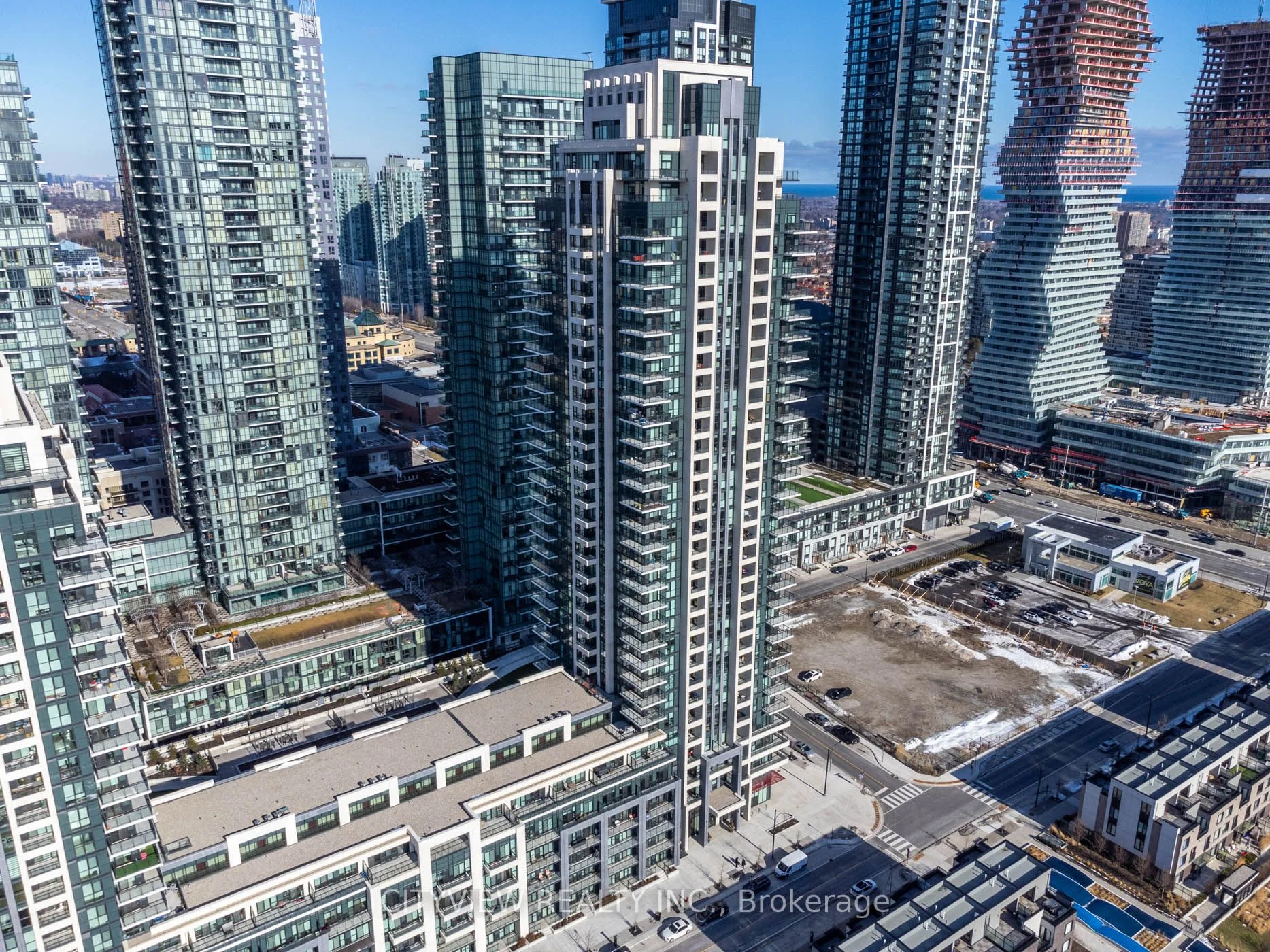 4055 Parkside Village Drive 521, Mississauga, On L5b 0k8