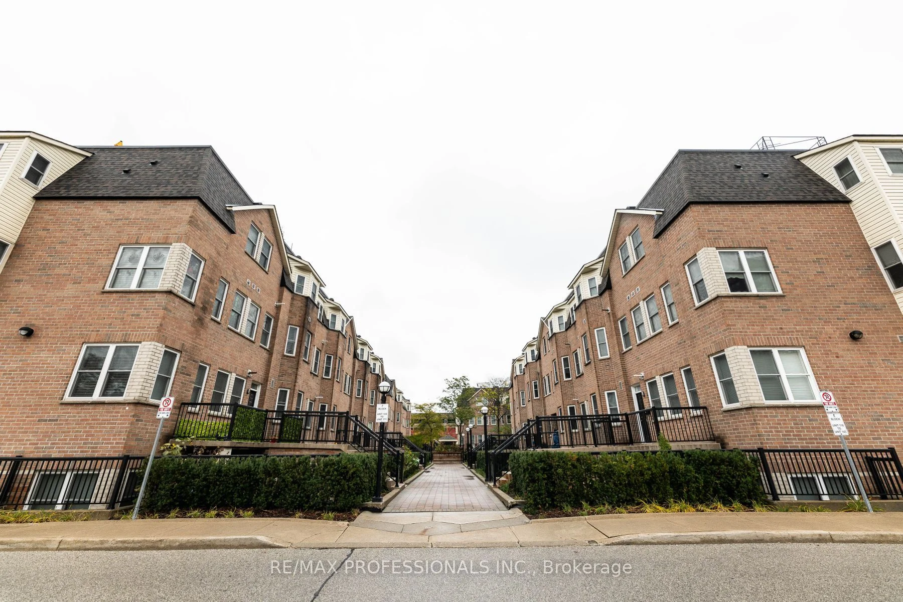 760 Lawrence Avenue W 171, Toronto W04, ON M6A 3E7