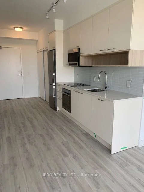 3005 Pine Glen Road E 506, Oakville, ON L5M 5P5