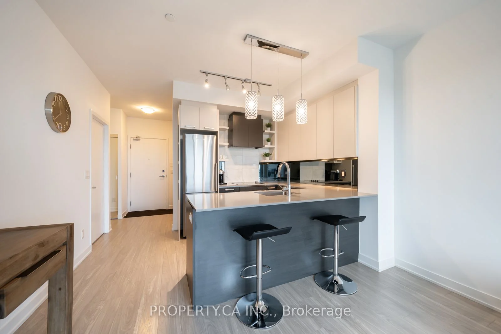 1830 Bloor Street W 818, Toronto W02, ON M6P 0A2