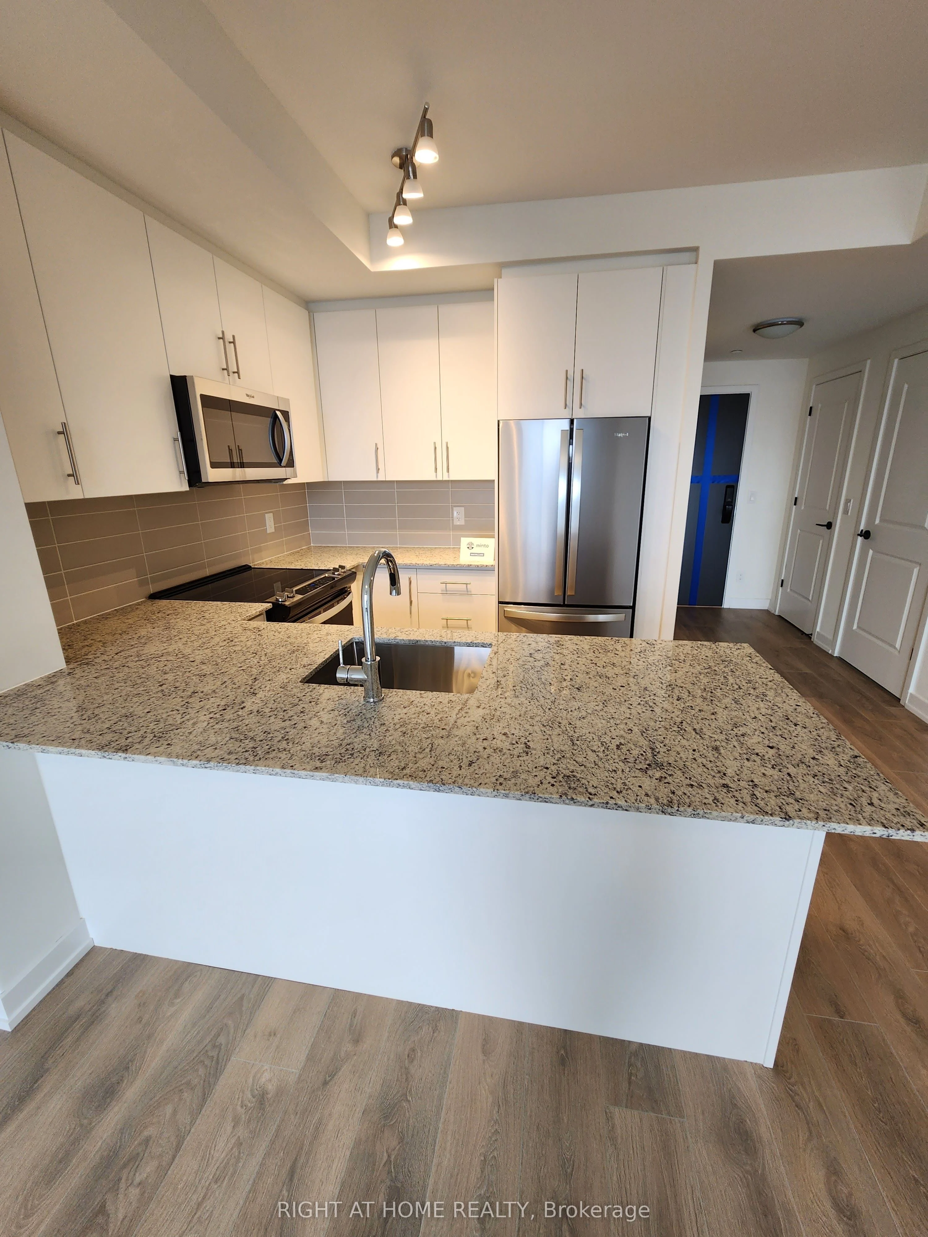 345 Wheat Boom Drive 502, Oakville, On L6h 7x4