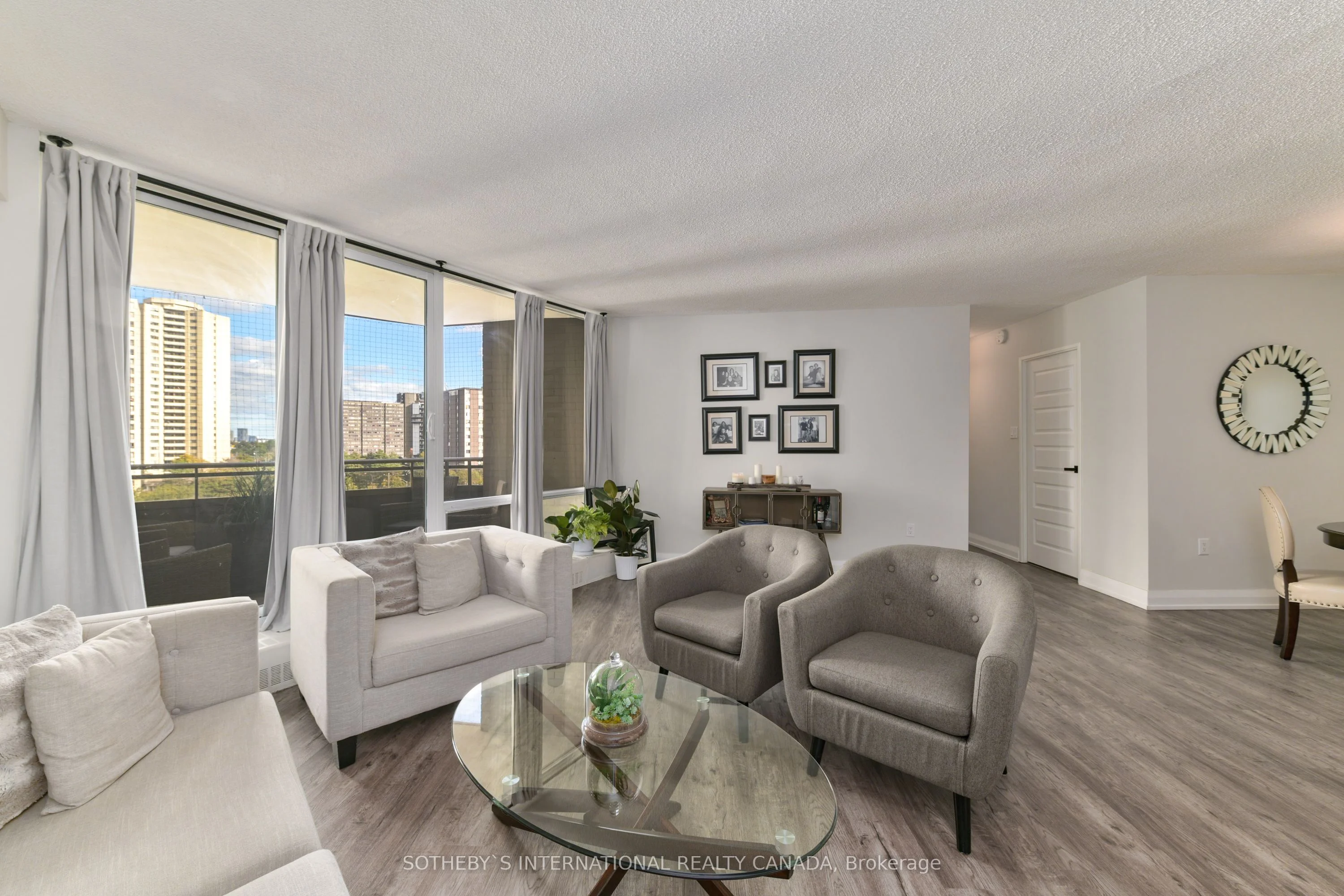 380 Dixon Road S 705, Toronto W09, ON M9R 1T3
