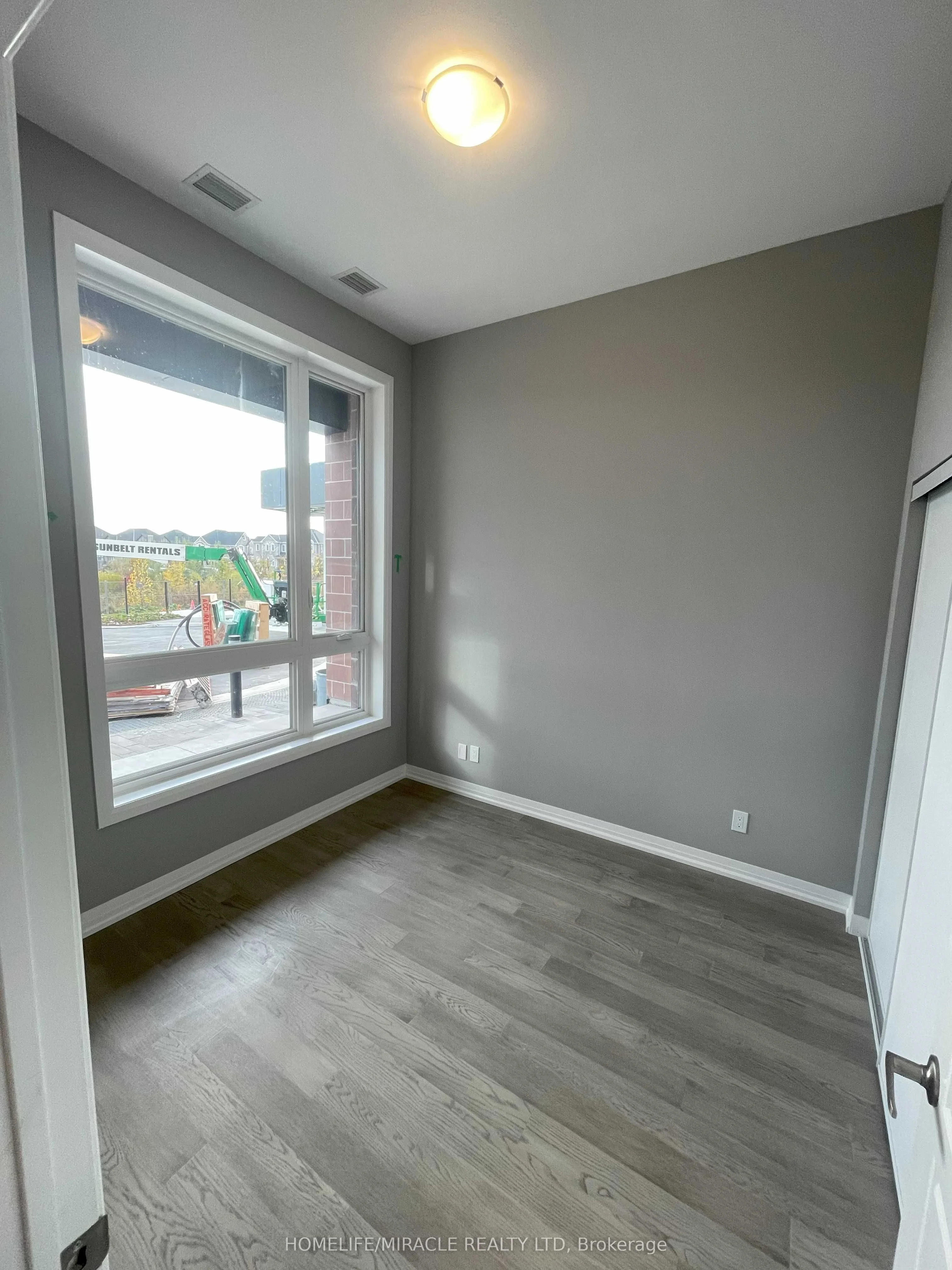 3265 Carding Mill Trail # 114, Oakville, ON L6M 0W6