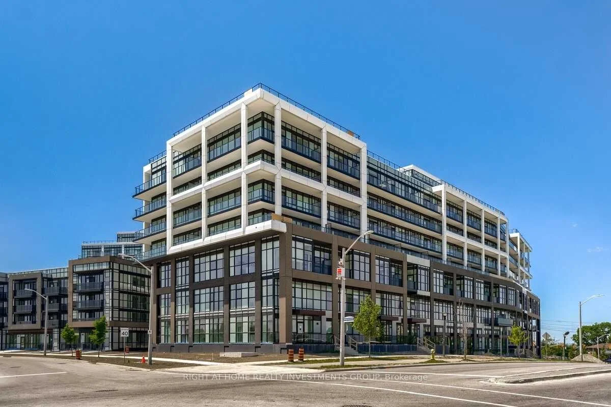 60 George Butchart Drive 520, Toronto W05, On M3k 0e1