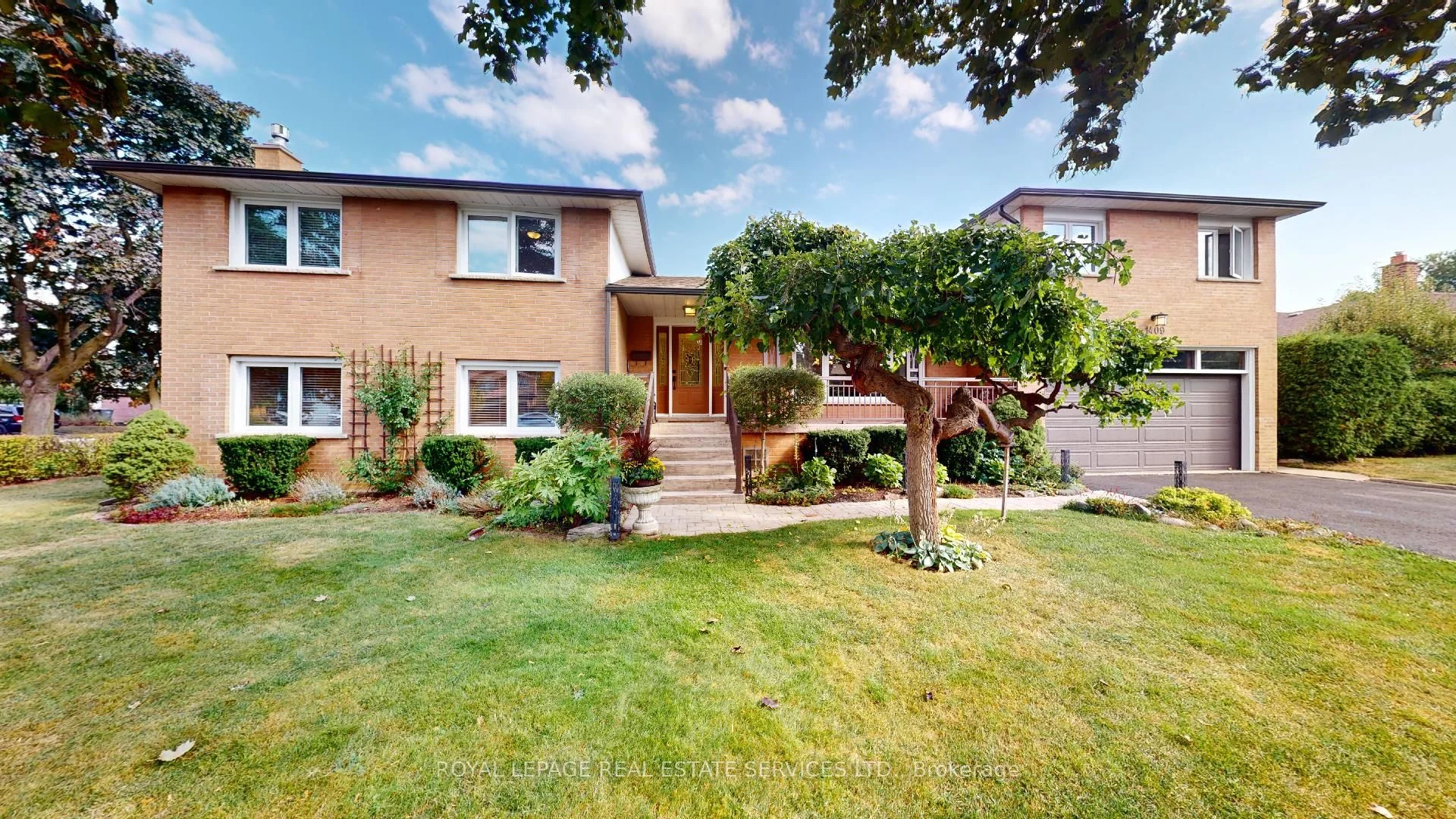 1409 Goldmar Drive, Mississauga, ON L4X 1N2