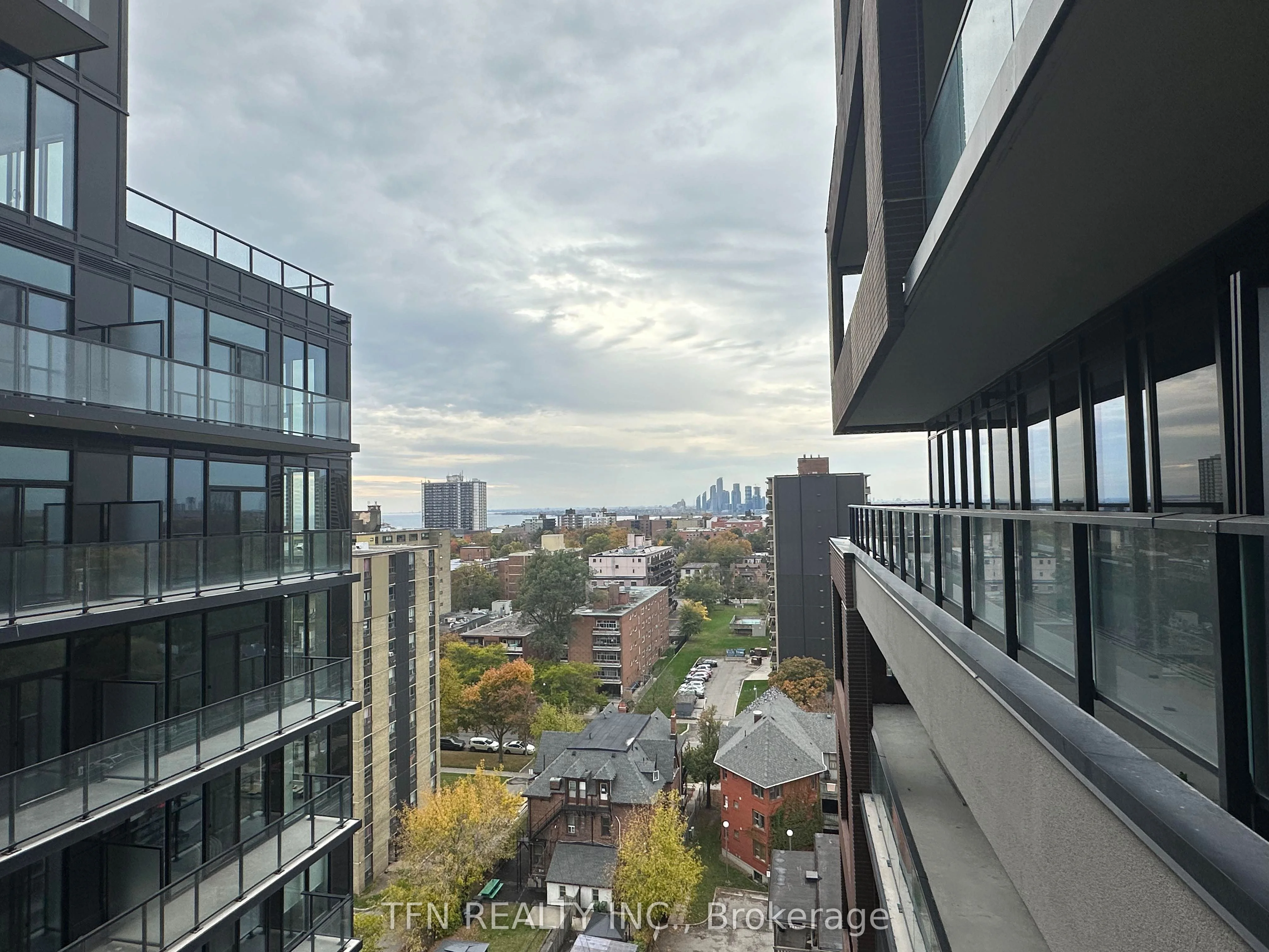 270 Dufferin Street 1014, Toronto W01, ON M6K 0H8