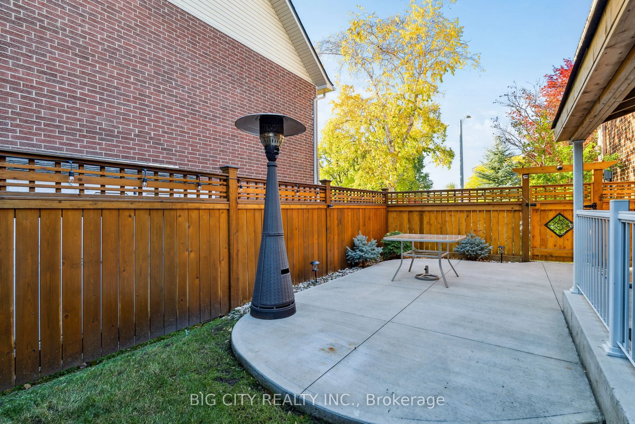 1799 Chalkdene Grove BSMT, Mississauga, ON L4W 2C2