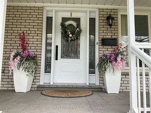 1276 Silver Spear Road Main, Mississauga, ON L4Y 2X1