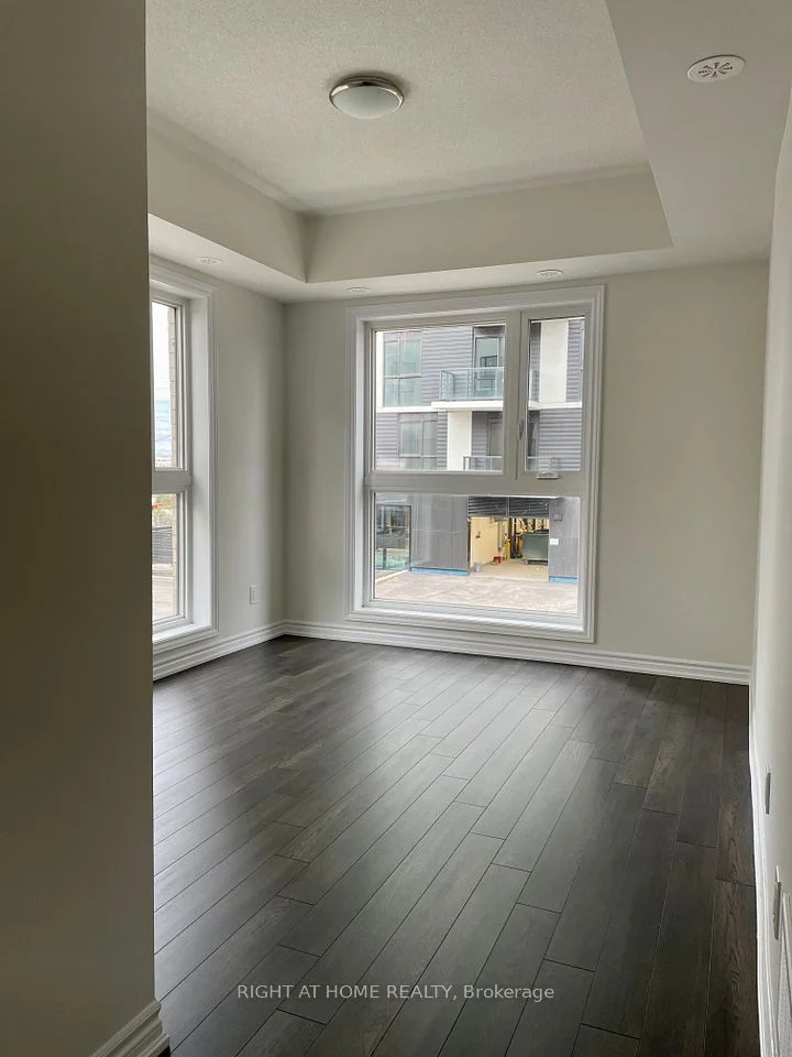 349 Wheat Boom Drive S 214, Oakville, ON L6H 7X4