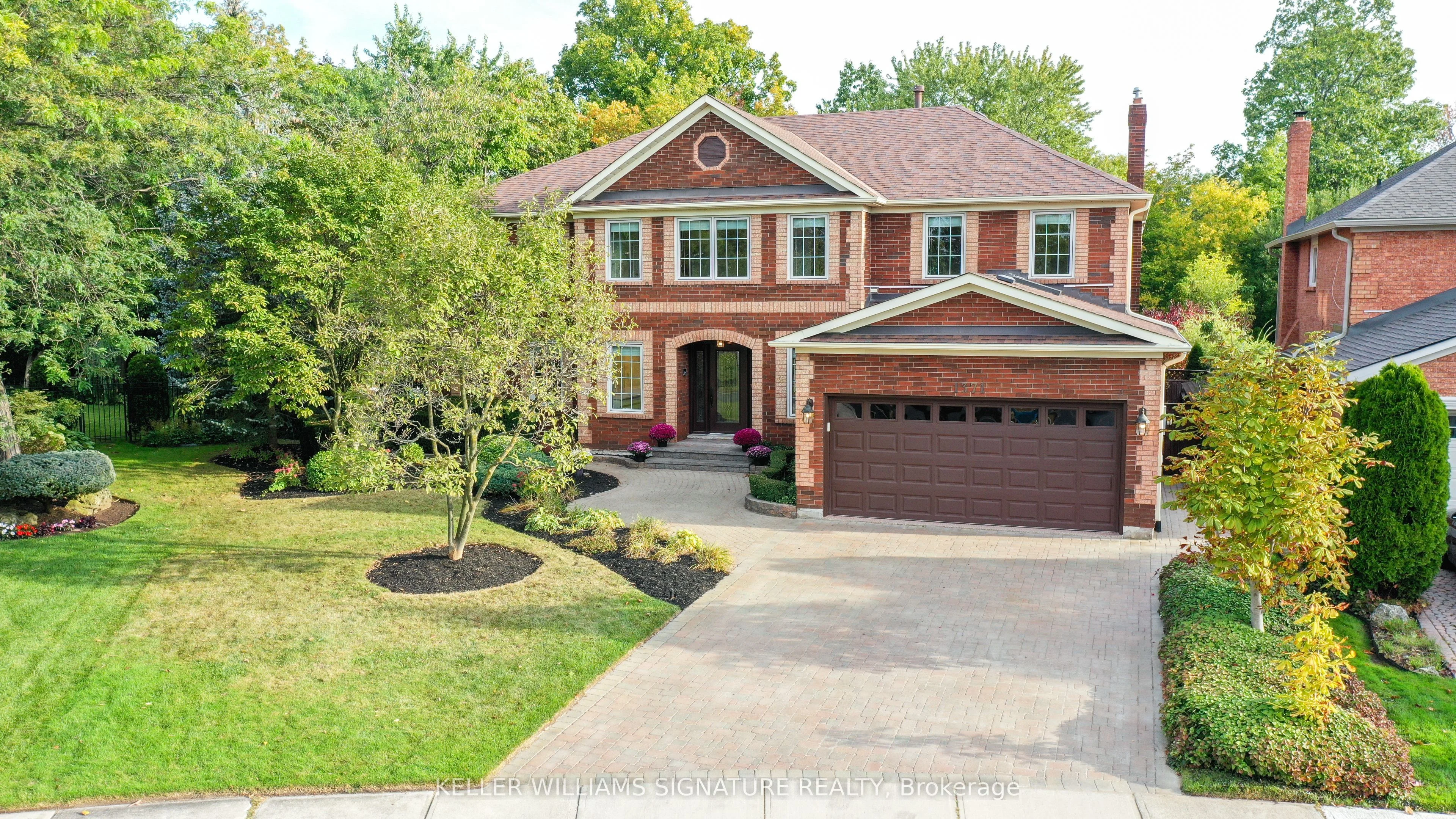 1371 Deerwood Trail, Oakville, ON L6M 2H6