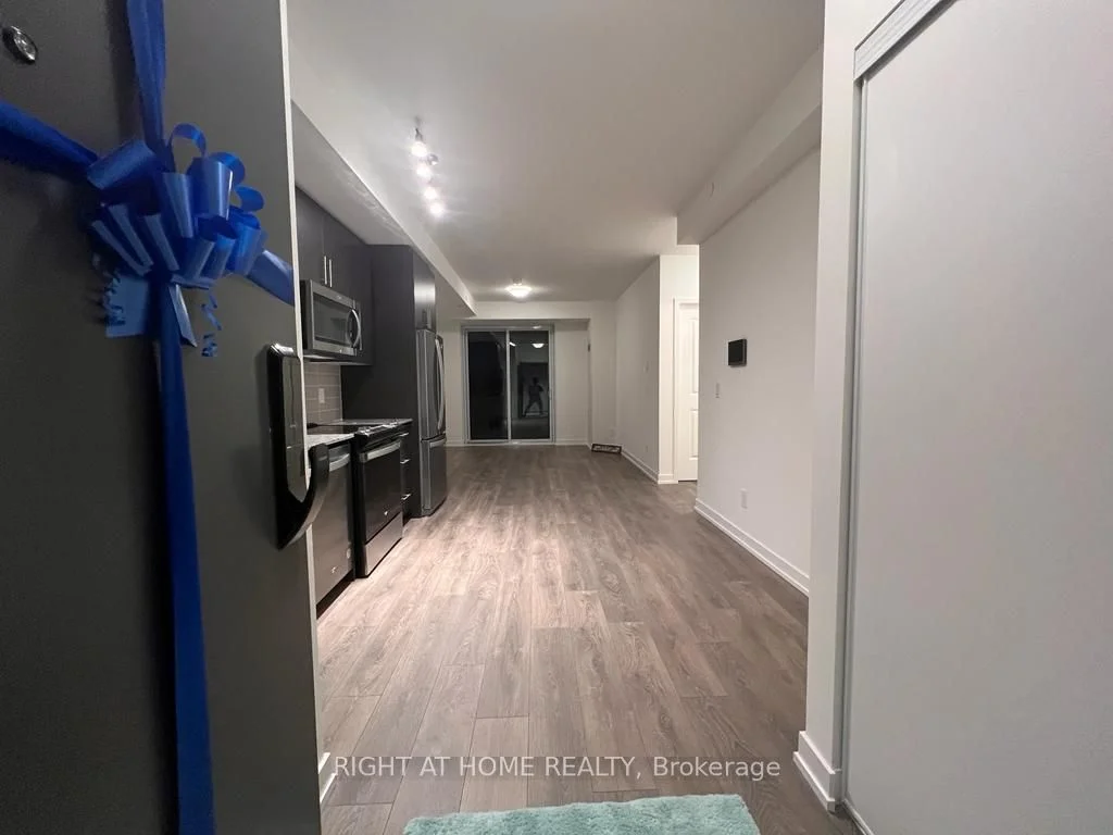 345 WHEAT BOOM Drive W 514, Oakville, ON L6H 7X4