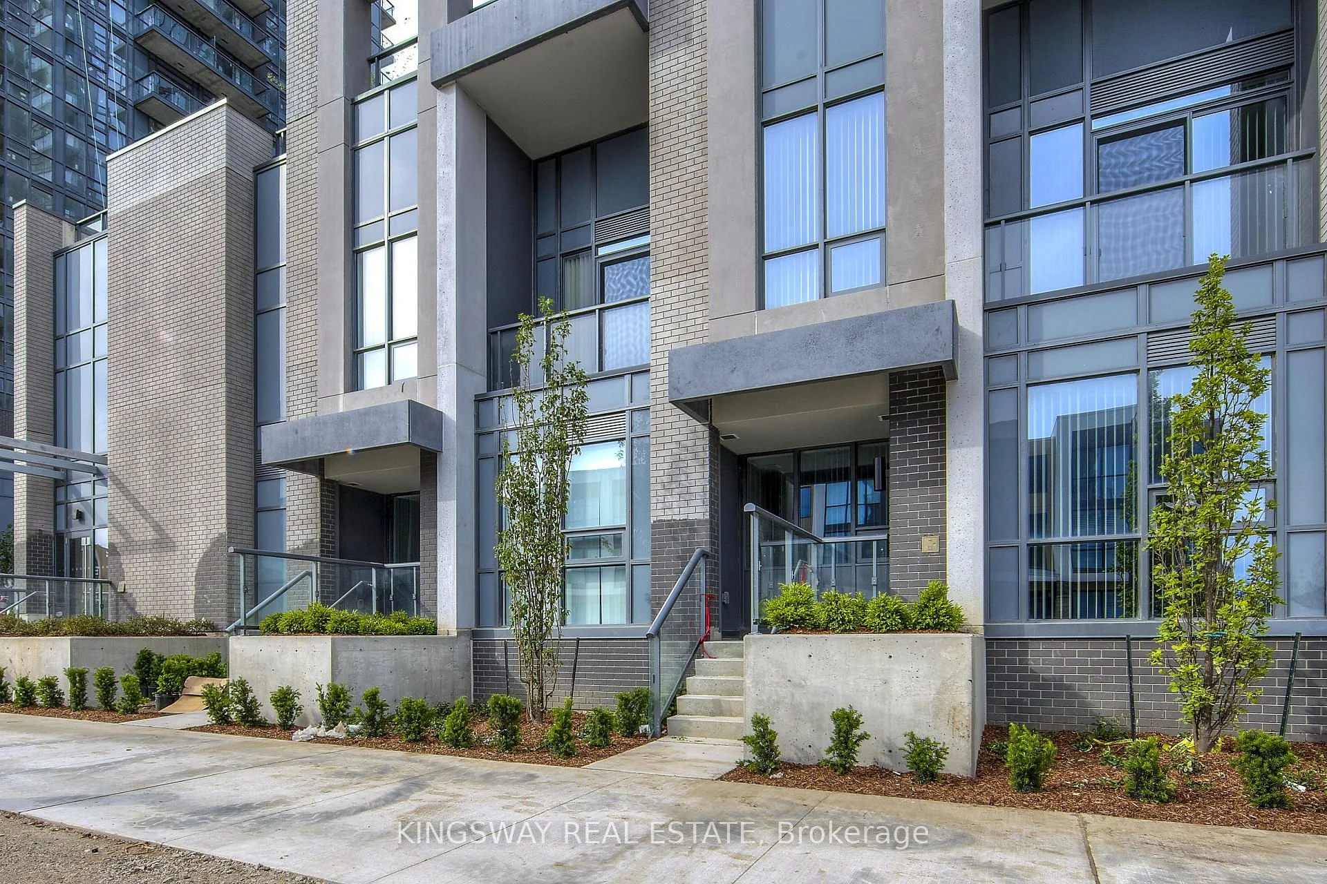 5025 Four Springs Avenue 108, Mississauga, On L5r 0g5