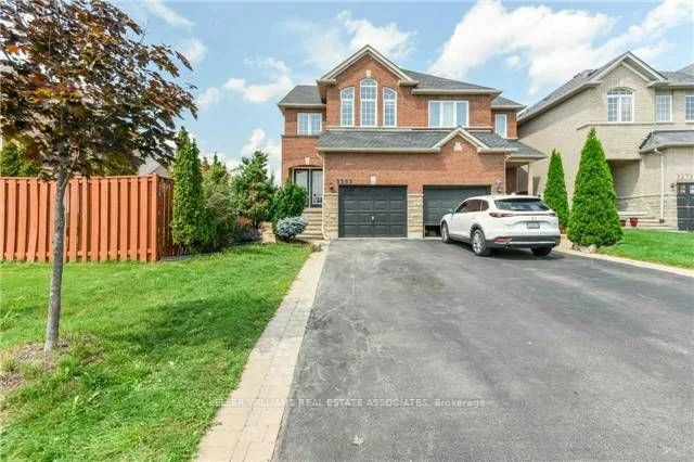 3285 Apricot Street Lower, Mississauga, ON L5N 8B1