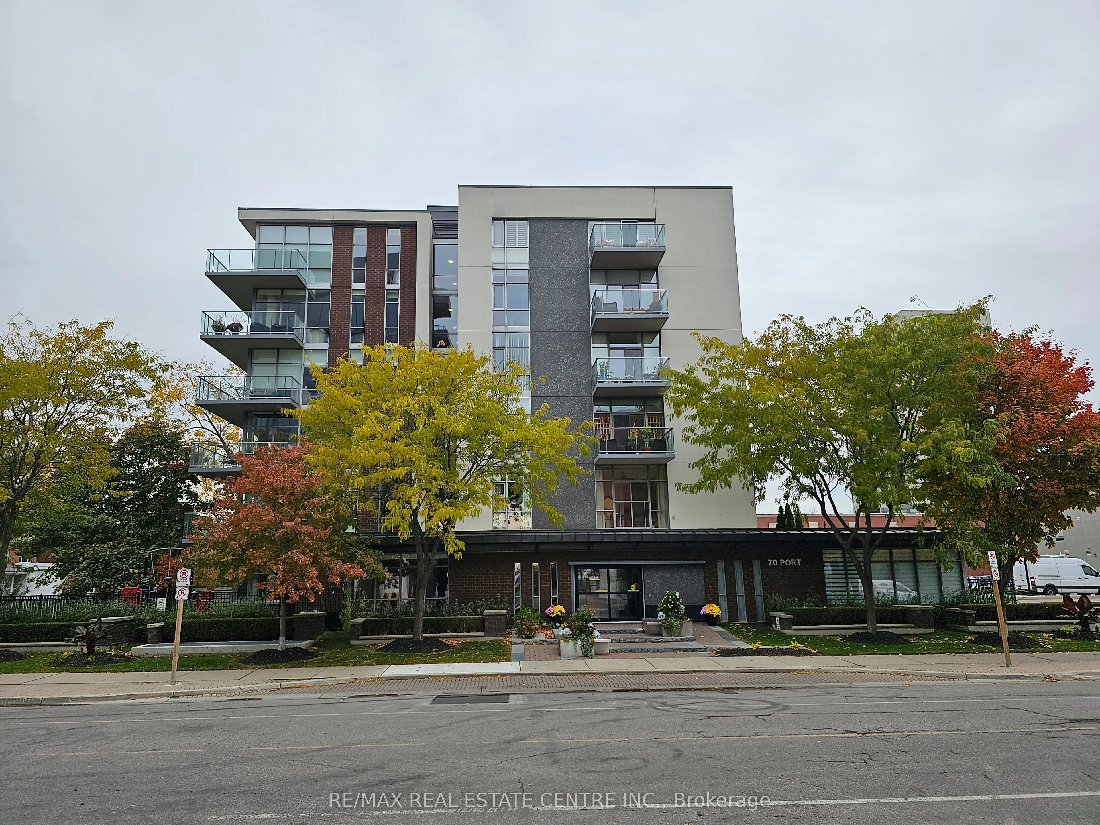 70 Port Street E 509, Mississauga, ON L5G 4V8