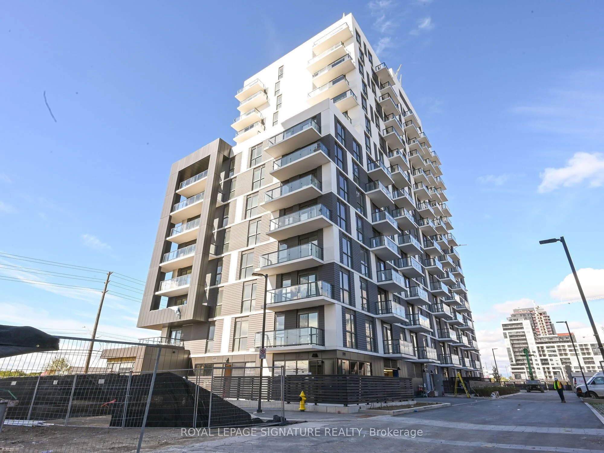 345 WHEAT BOOM Drive N 304, Oakville, ON L6H 7X5
