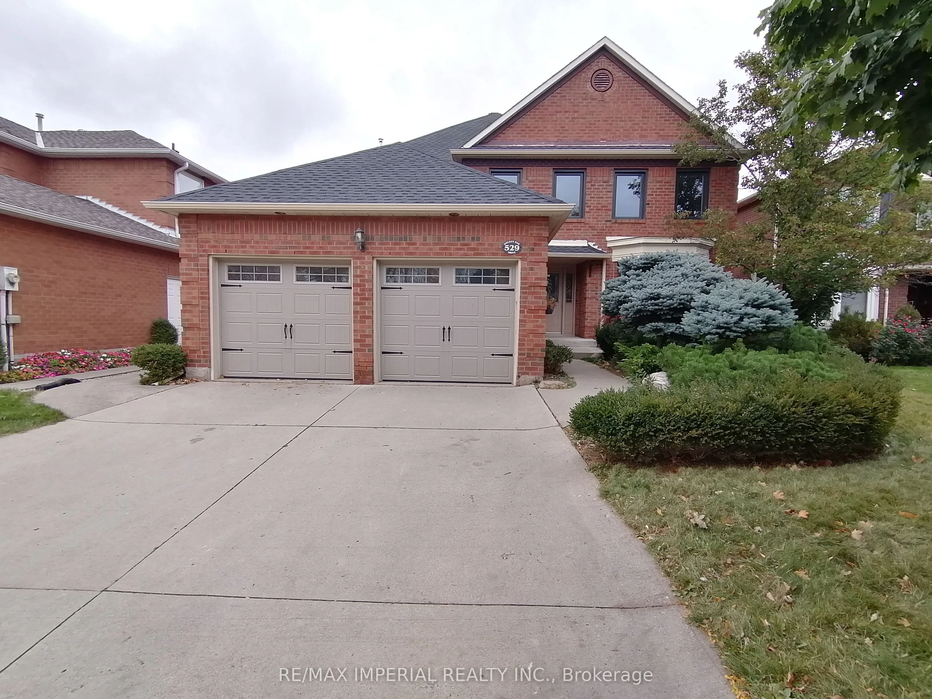 529 Golden Oak Drive, Oakville, ON L6H 3X6