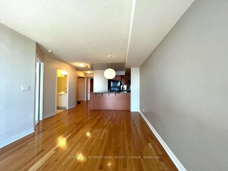 1 Elm Drive W 2103, Mississauga, On L5b 4m1