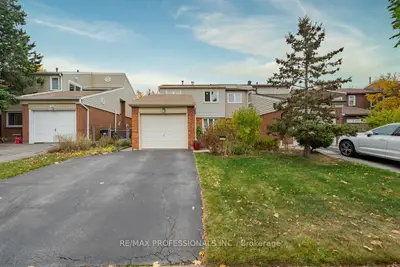 3569 Ash Row Crescent, Mississauga, ON L5L 1K3