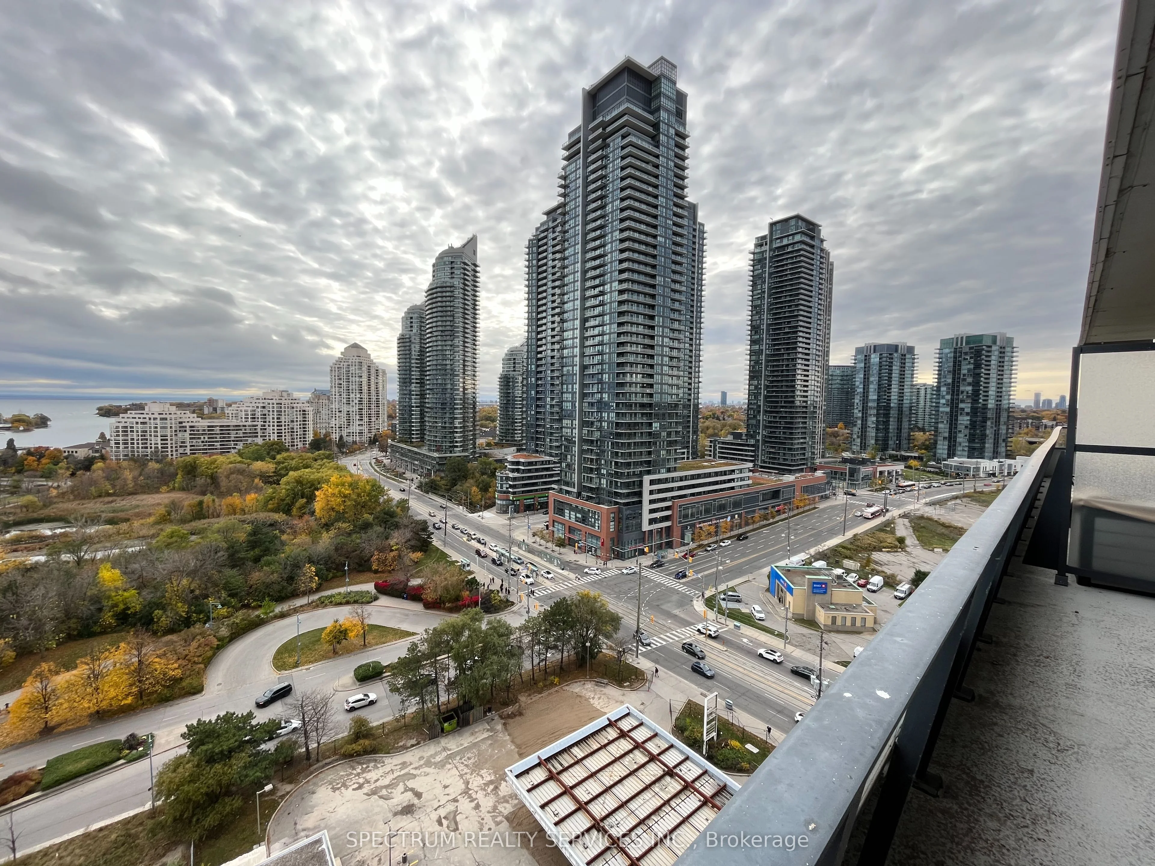 30 Shore Breeze Drive 1320, Toronto W06, ON M8V 0J1