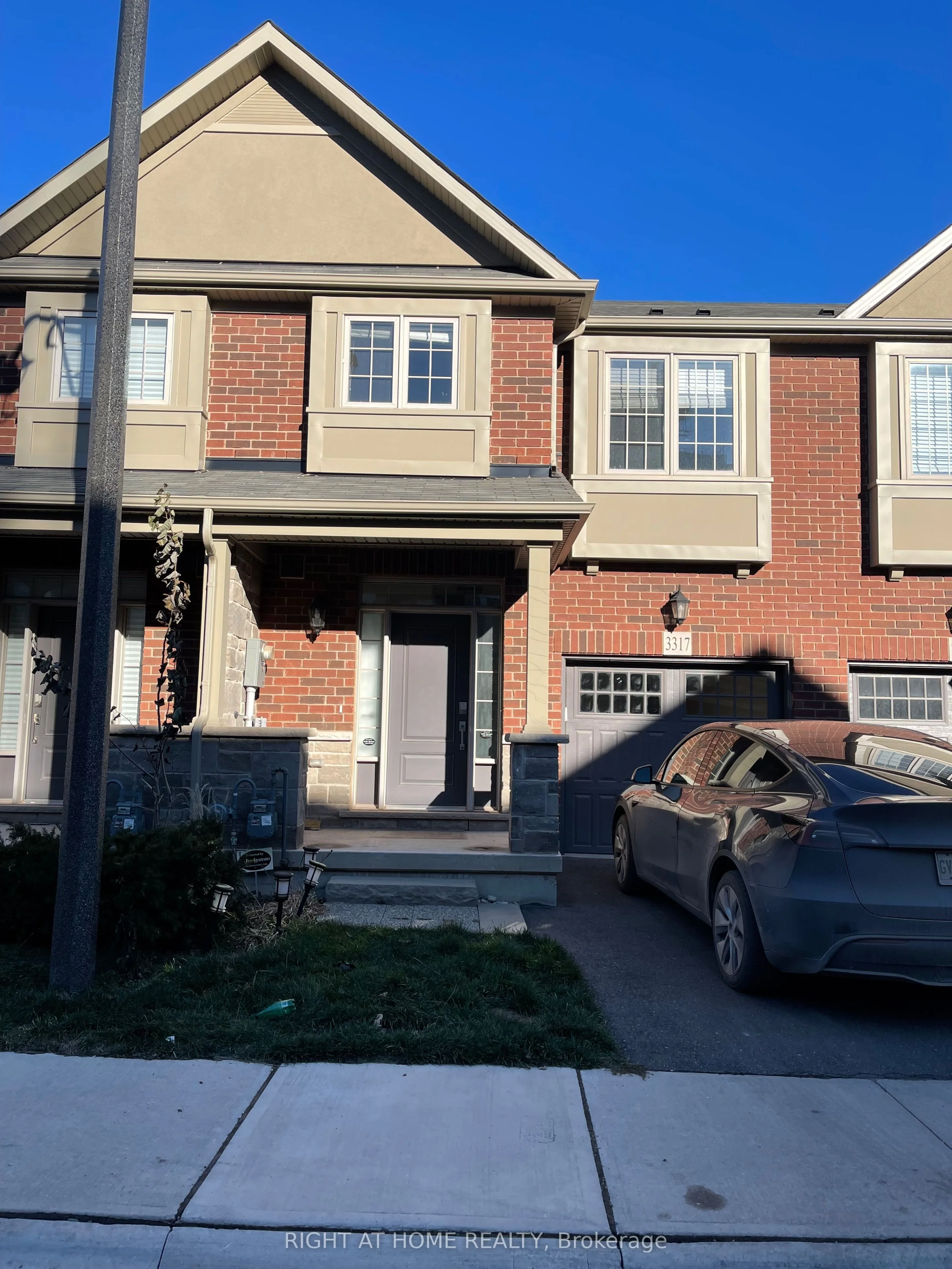 3317 Mockingbird Common Circuit, Oakville, ON L6H 0X1