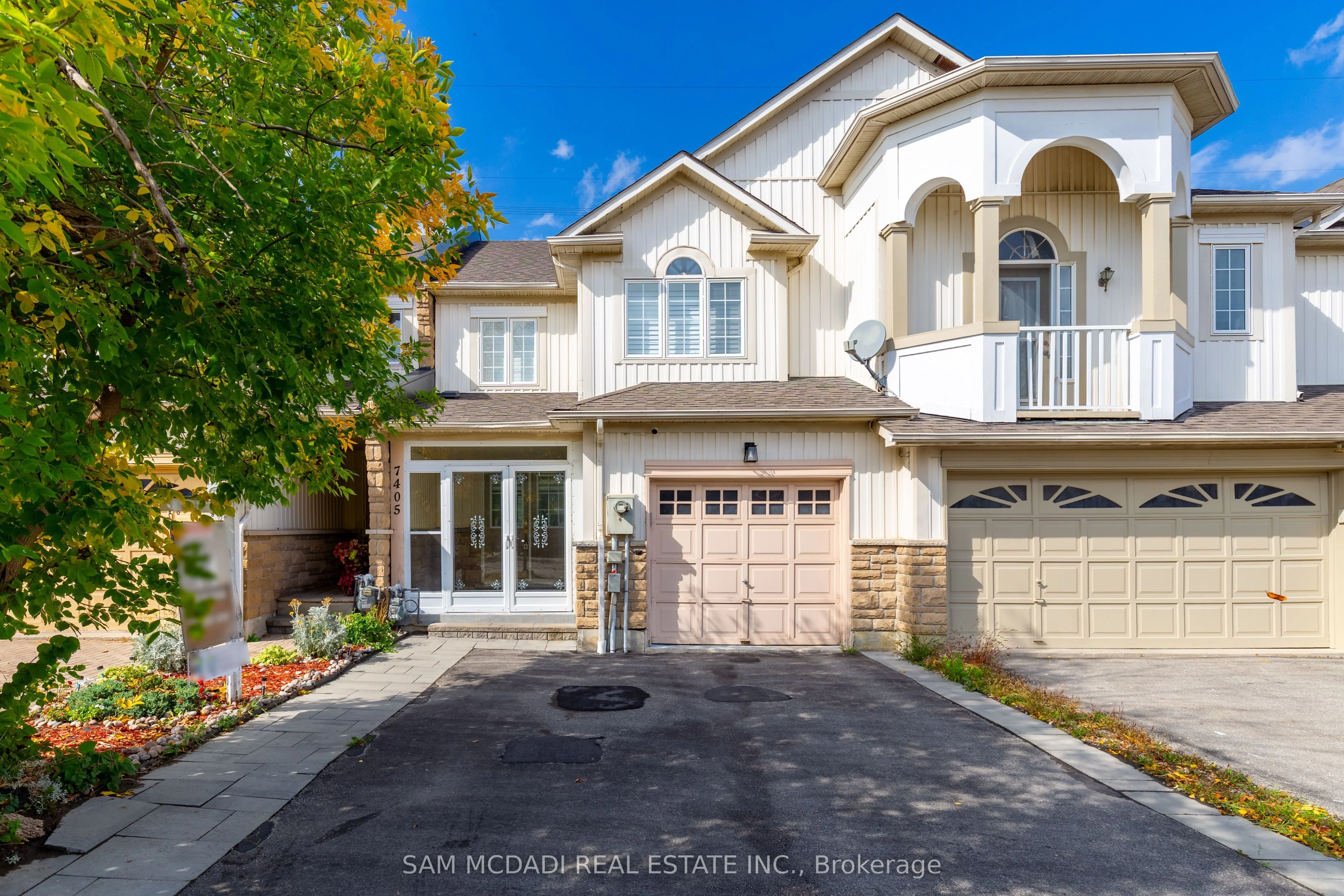 7405 Magistrate Terrace, Mississauga, ON L5W 1K9