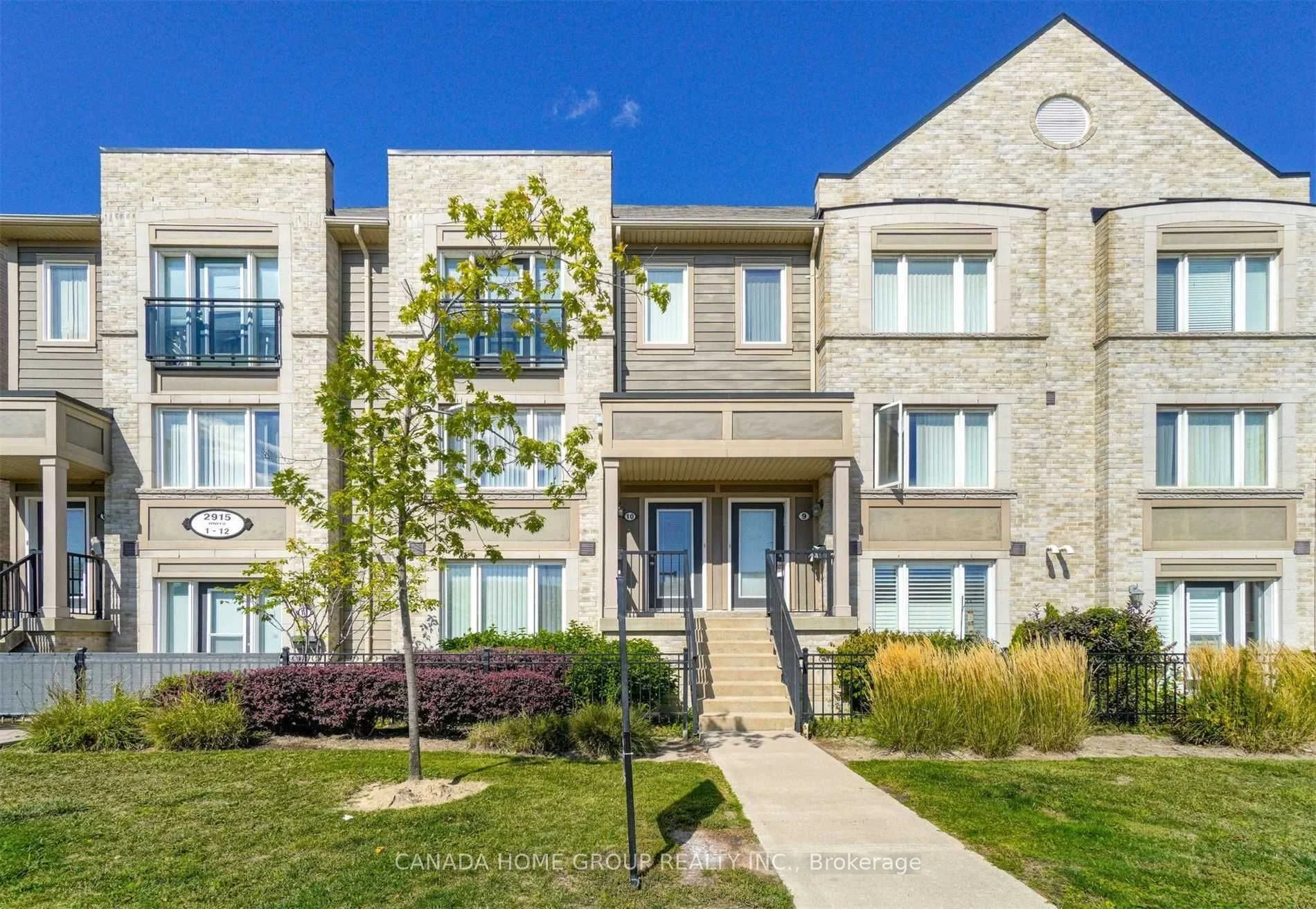 2915 Hazelton Place 10, Mississauga, ON L5M 0S3