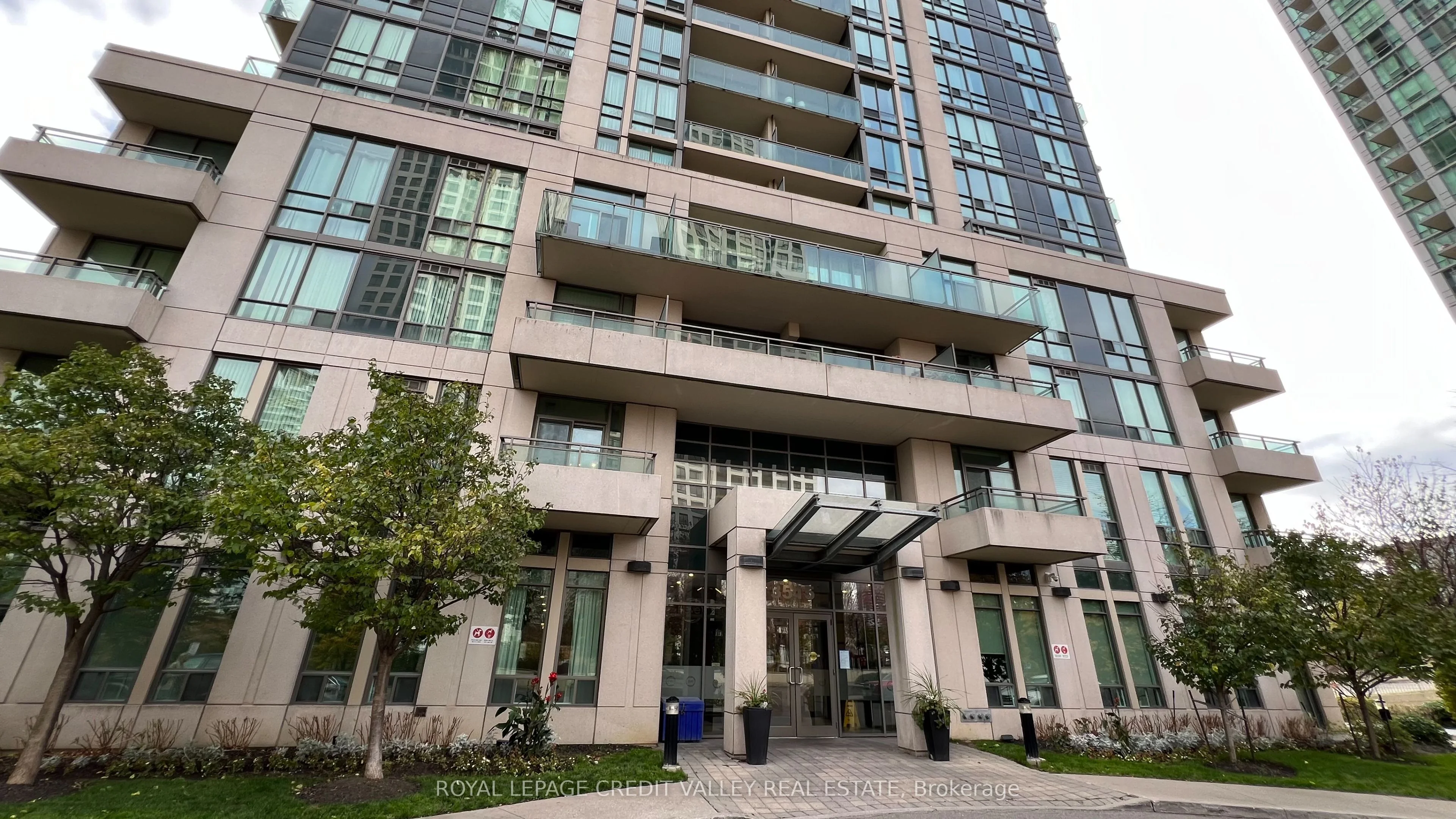 3515 Kariya Drive 1905, Mississauga, ON L5B 0C1
